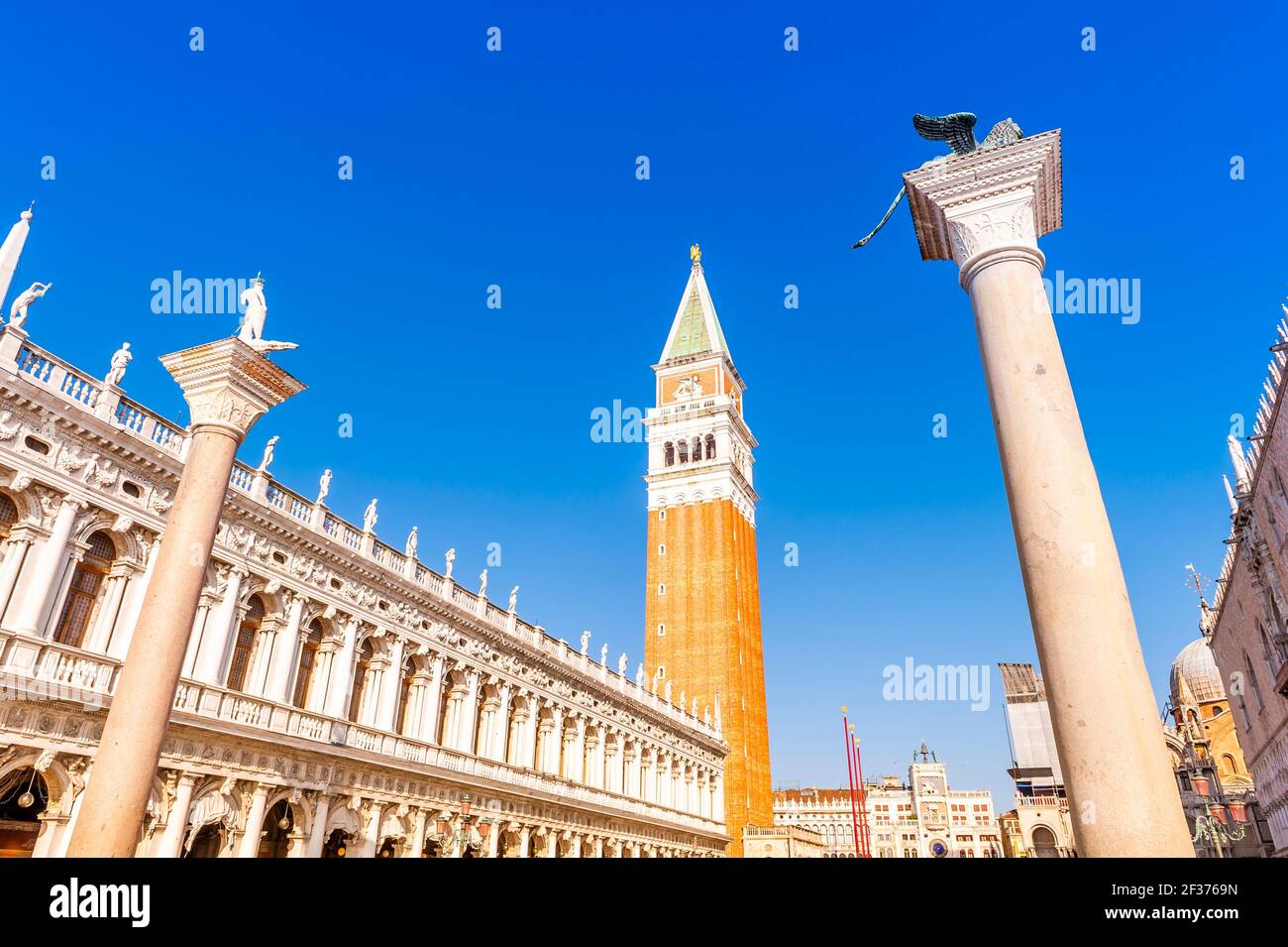 Die Säule von San Marco, der Campanile und der Dogenpalast in Venedig in Venetien, Italien Stockfoto
