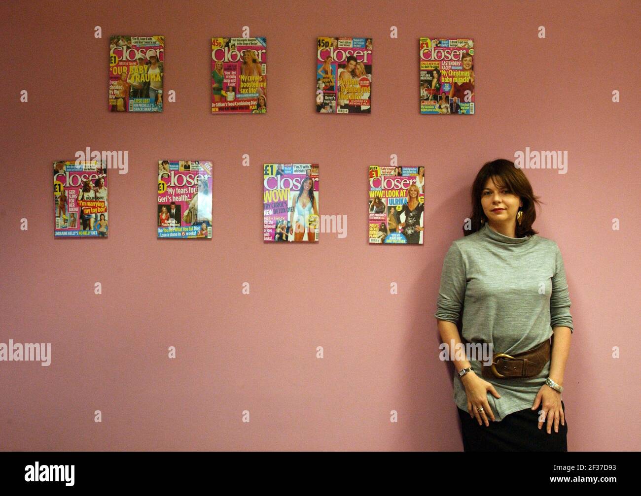HERAUSGEBER DES CLOSER MAGAZINS JANE JOHNSON,24/11/05 TOM PILSTON Stockfoto