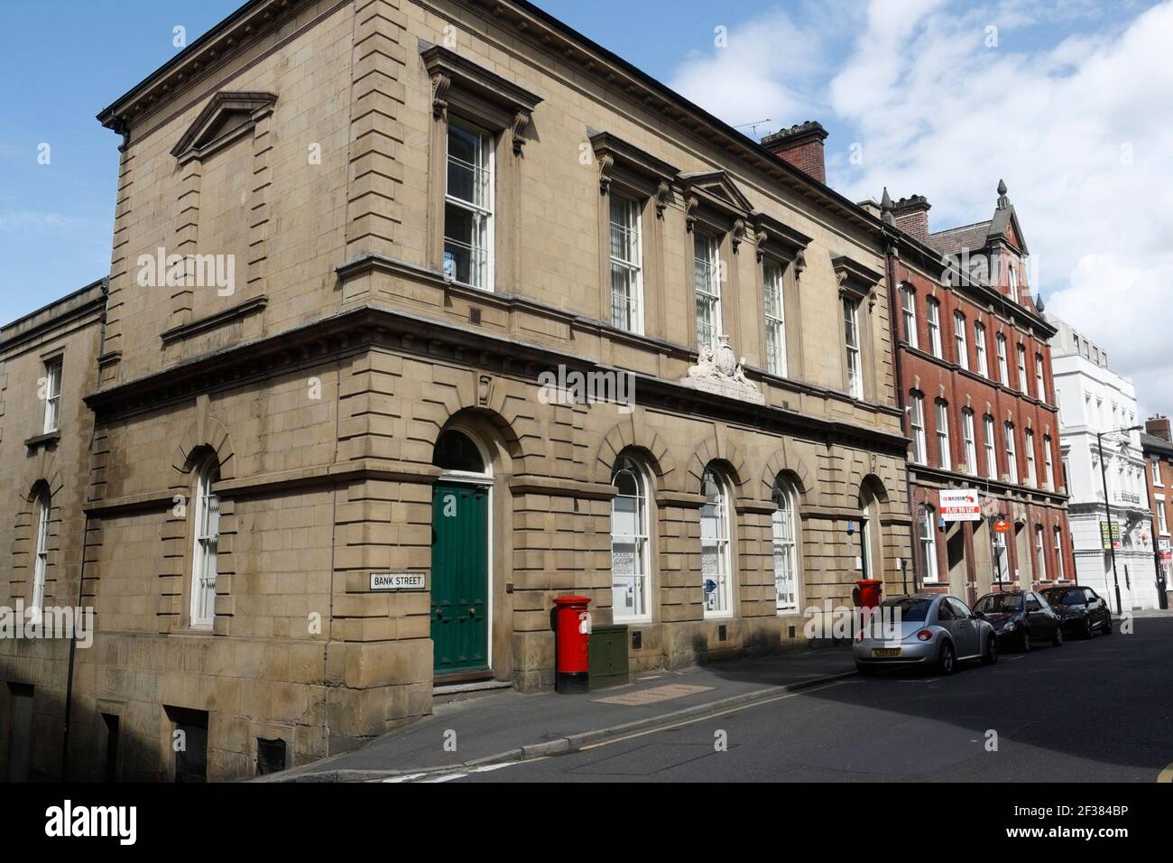 Character Grade II denkmalgeschütztes ehemaliges Court Building, Bank Street Sheffield Stadtzentrum England, viktorianische Architektur Stockfoto