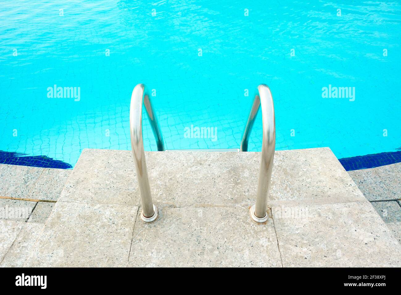 Schwimmbad Leiter Stockfoto