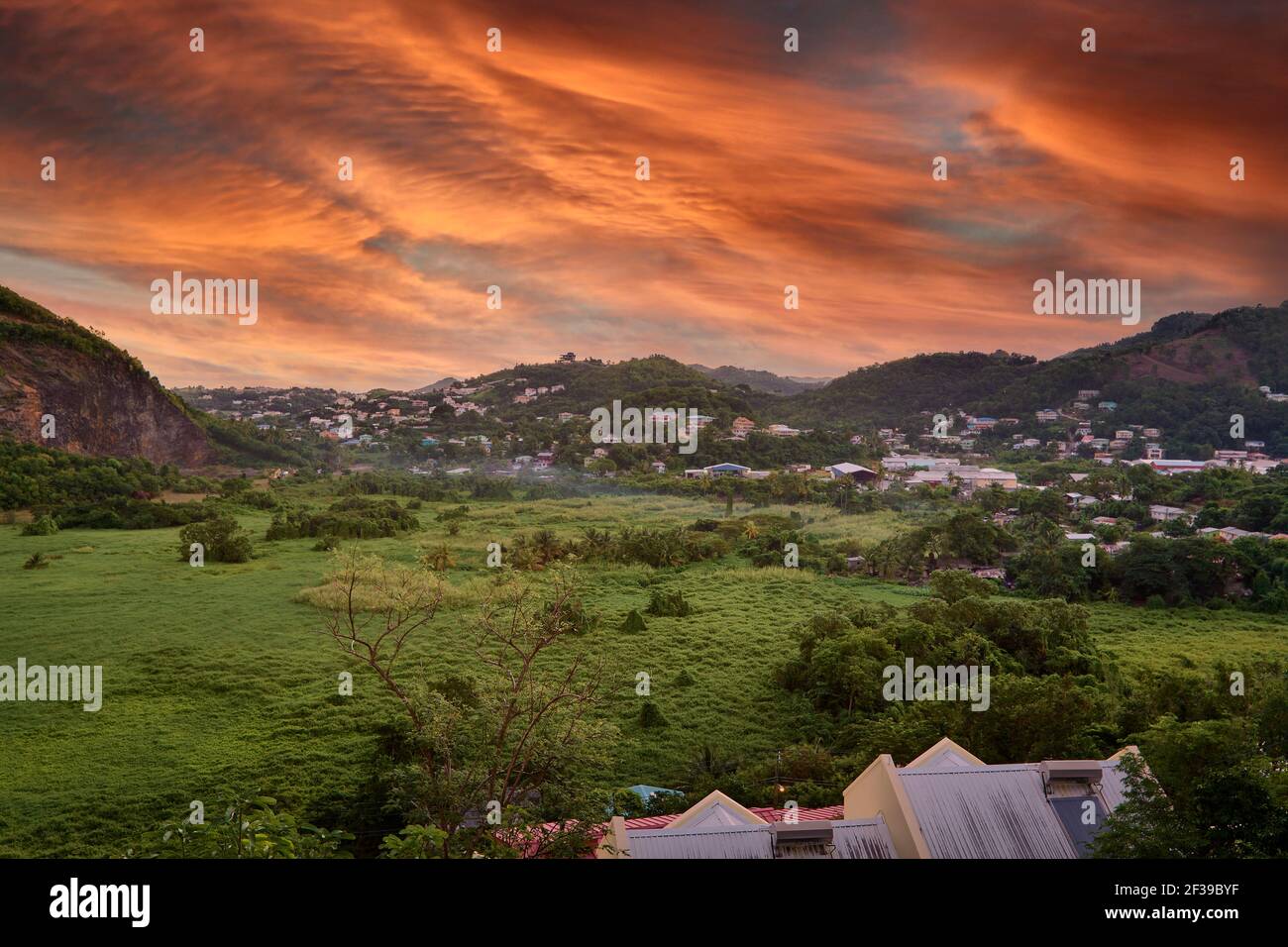 Malerische Aussicht auf Rodney Bay und Pigeon Island rom Flamboyant Villa in St. Lucia, Karibik Stockfoto