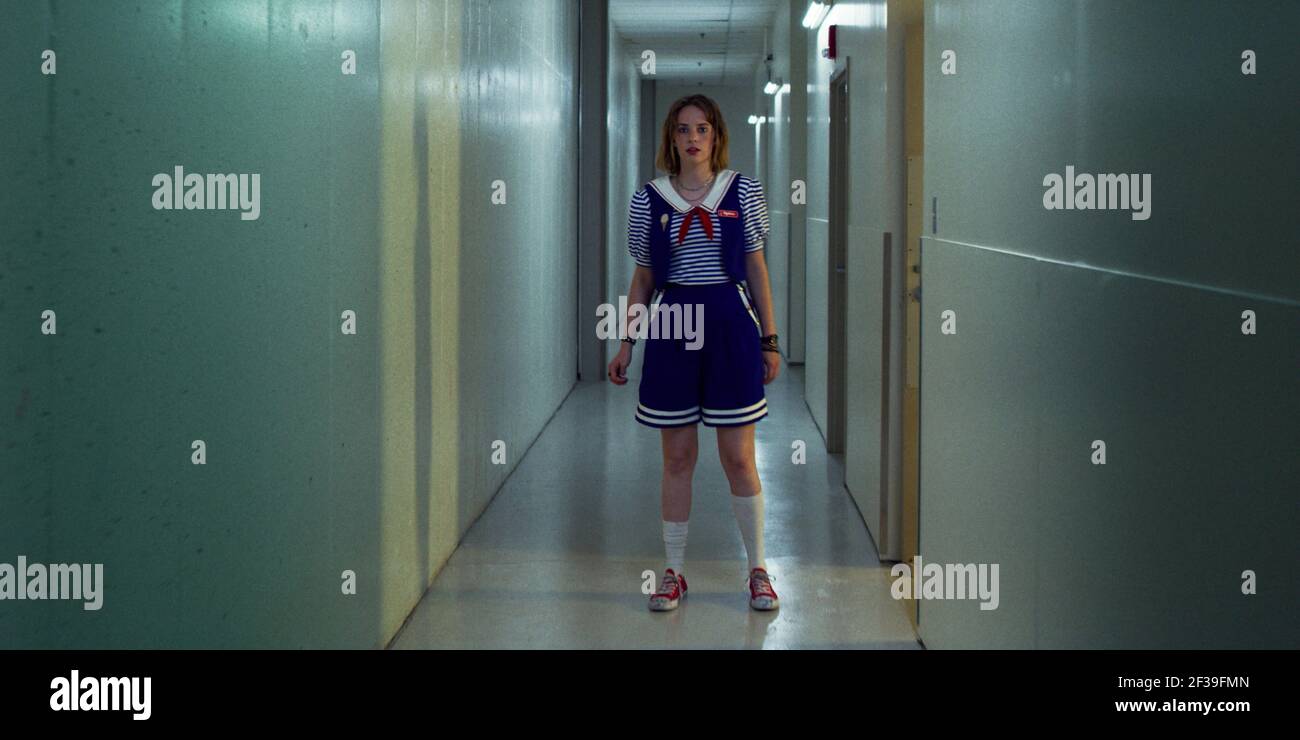 MAYA HAWKE in STRANGER THINGS (2016), Regie: MATT DUFFER und ROSS DUFFER. Saison 3 x 3. Kredit: 21 RUNDEN ENT/MONKEY MASSACRE / Album Stockfoto