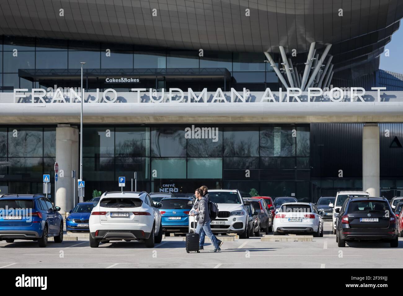 Flughafen Zagreb Franjo Tudjman wurde 2020 in der Gruppe der Flughäfen von 2 bis 5 Millionen Passagieren zum besten Flughafen Europas gekürt. Stockfoto