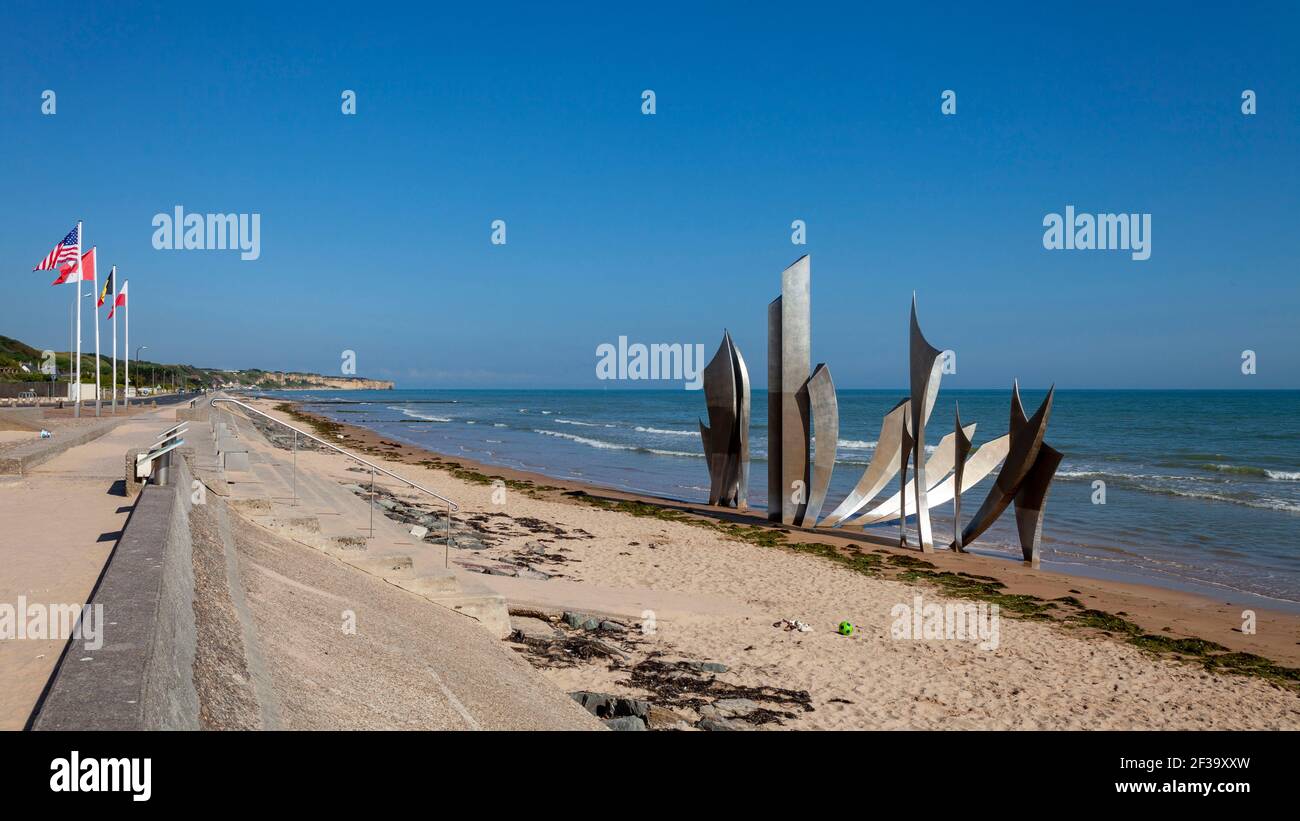 Skulptur "die Braves", vom Bildhauer Anilore Banon, errichtet am Omaha Beach, um die amerikanischen Soldaten zu ehren, die während der Invasion von Norman getötet wurden Stockfoto