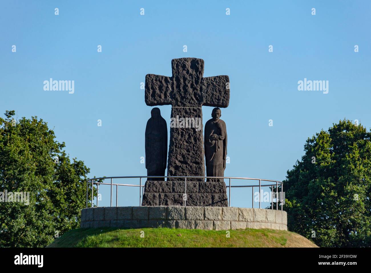 La Cambe (Normandie, Frankreich): Deutscher Soldatenfriedhof, die Häuser mehr als 21000 Stelen der deutschen Soldaten, die während der Schlacht von Keine gestorben Stockfoto
