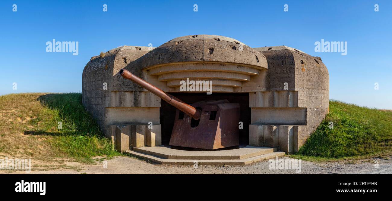 Longues-sur-Mer (Normandie, Nordwestfrankreich): Deutscher Artillerieakku des Zweiten Weltkriegs (nicht für Postkartenproduktion erhältlich) Stockfoto