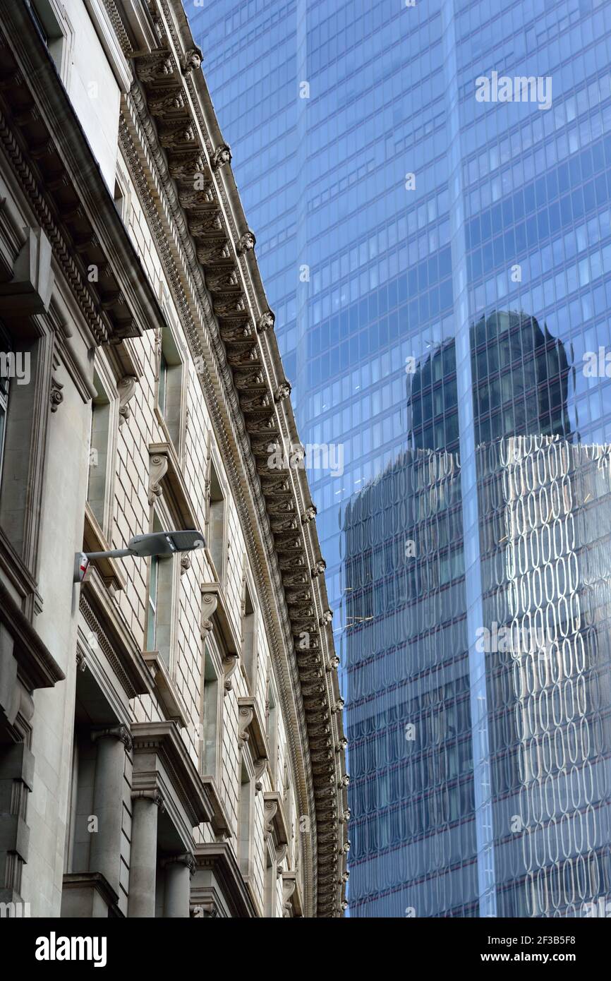Entwickelnder Finanzdistrikt, Threadneedle Street, City of London, Vereinigtes Königreich Stockfoto