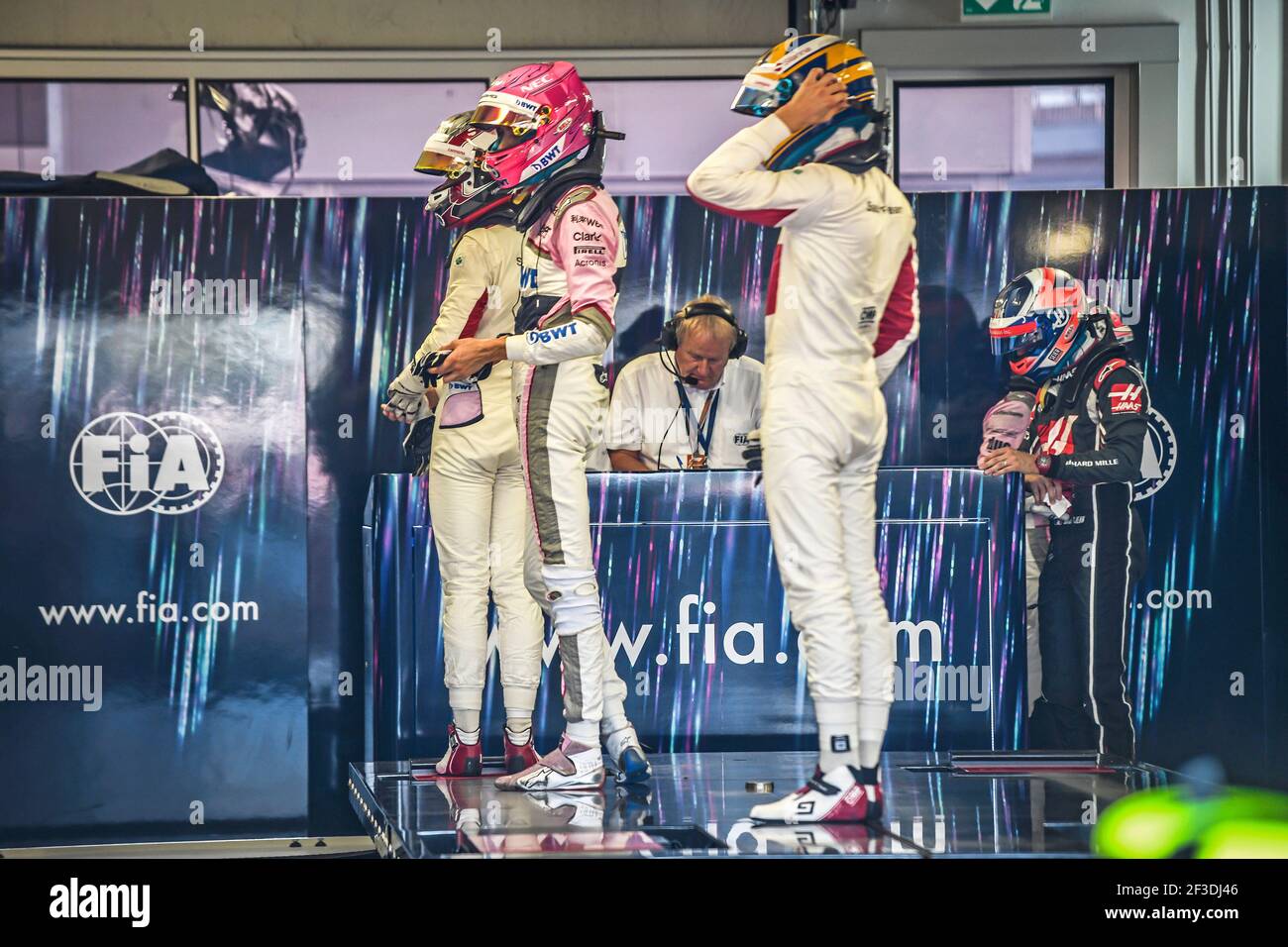 OCON Esteban (Fra), Racing Point Force India F1 VJM11, Action LECLERC Charles (mco), Alfa Romeo sauber F1 Team C37, Action während der Formel 1 Weltmeisterschaft 2018, großer Preis von Russland vom 27. Bis 30. September in Sotchi, Russland - Foto Eric Vargiolu / DPPI Stockfoto