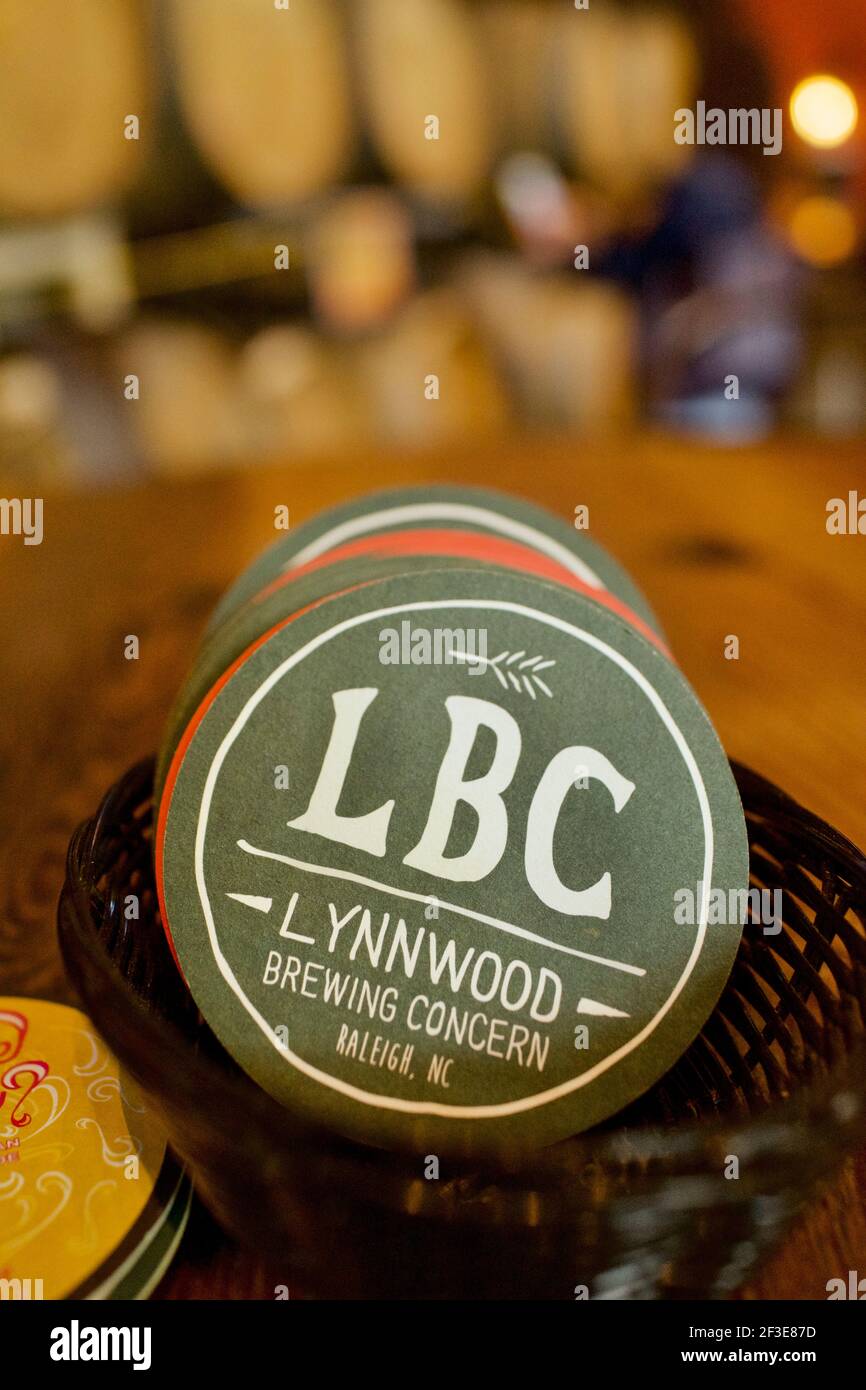 Lynwood Brewing Concern (LBC) in Raleigh, NC. Lokale Craft Brauerei mit einer großen Auswahl an Bieren, Ales und Stouts. Verbunden mit Lynwood Grill. Stockfoto