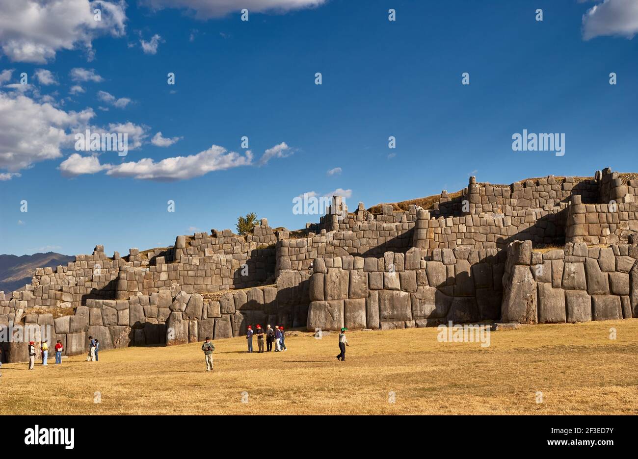 Riesige Mauern der Inka-Festung Saqsayhuaman, in der Nähe von Cusco, Peru, Südamerika Stockfoto