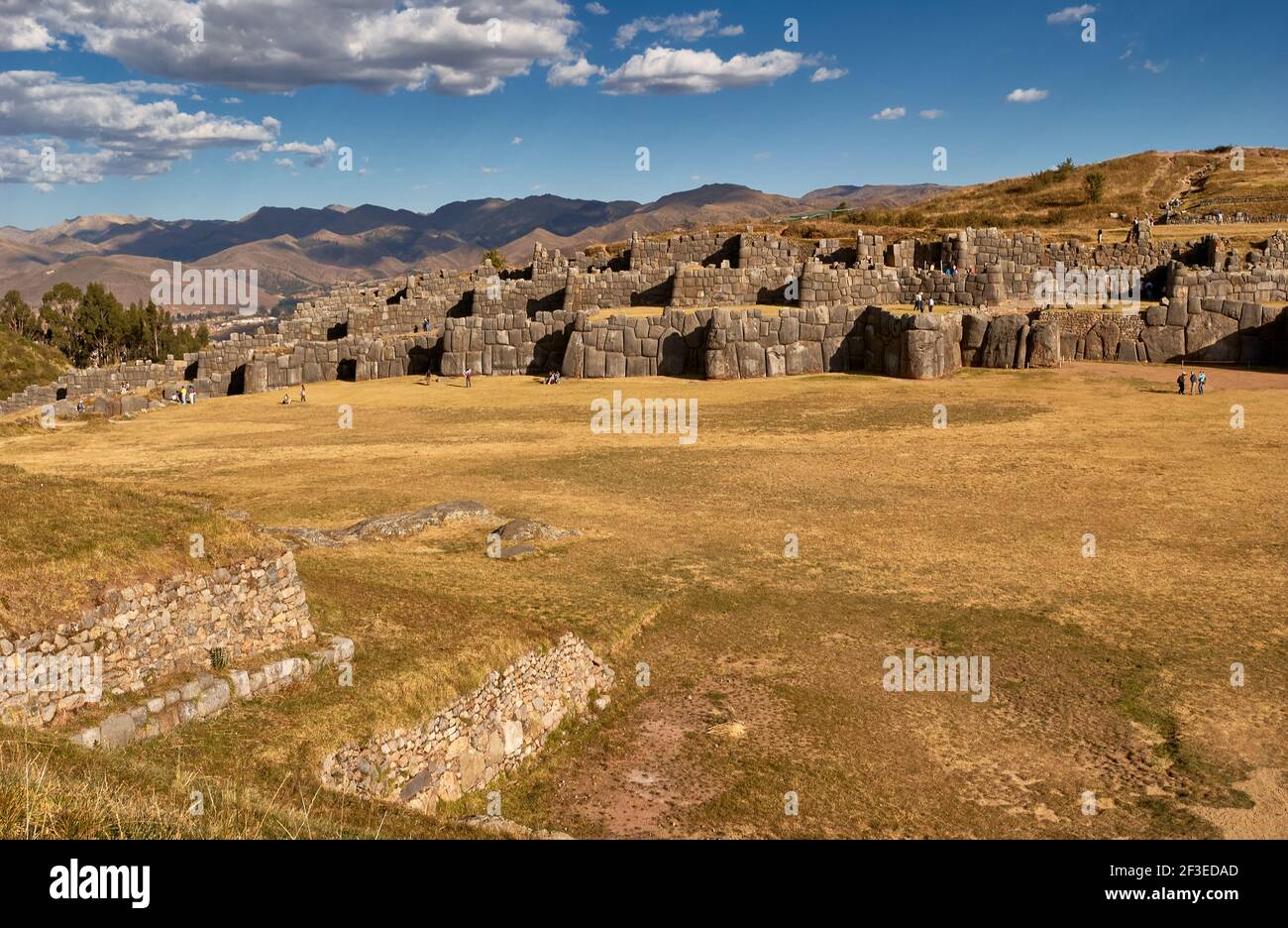 Riesige Mauern der Inka-Festung Saqsayhuaman, in der Nähe von Cusco, Peru, Südamerika Stockfoto