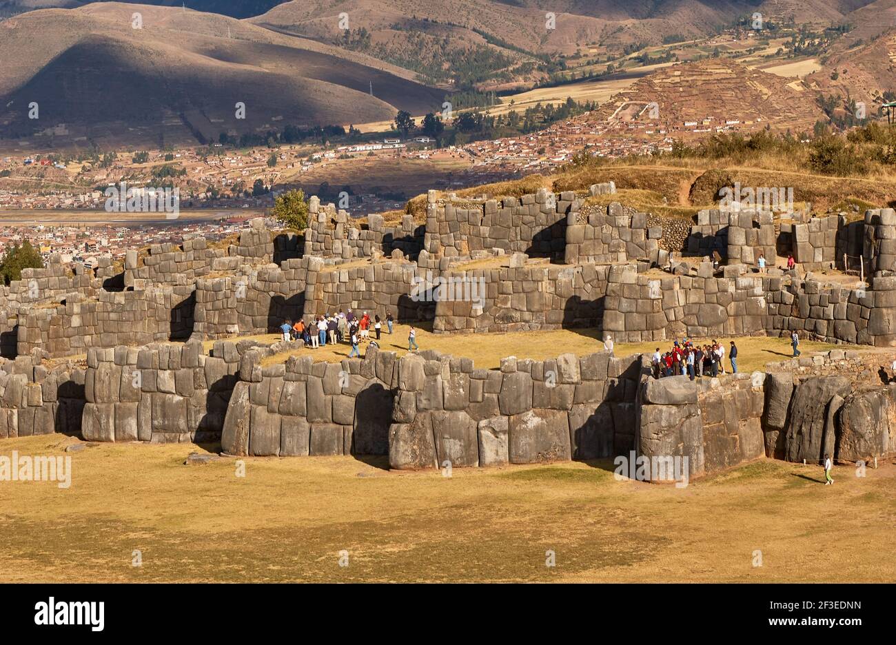 Riesige Mauern der Inka-Festung Saqsayhuaman, in der Nähe von Cusco, Peru, Südamerika Stockfoto