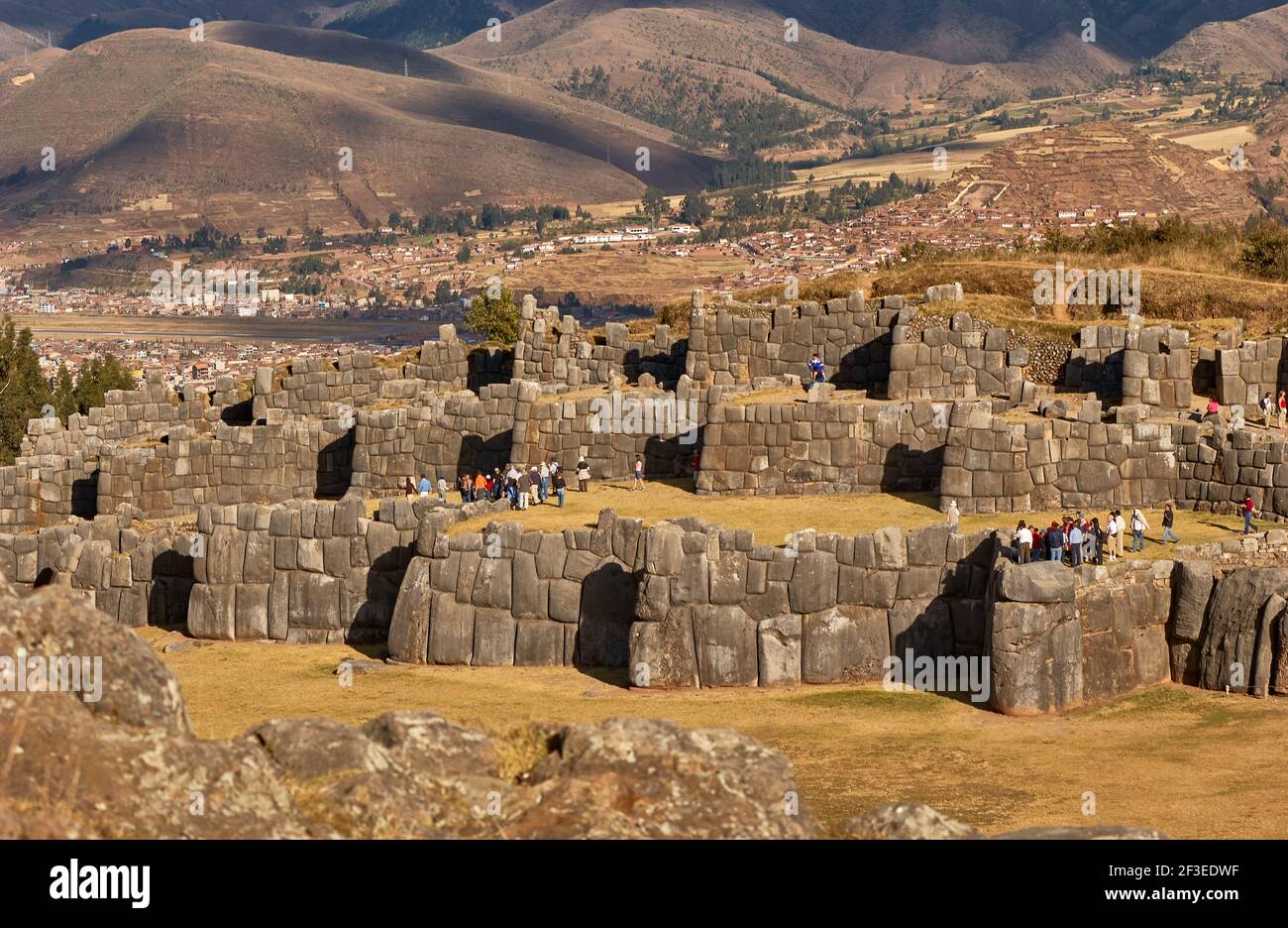 Riesige Mauern der Inka-Festung Saqsayhuaman, in der Nähe von Cusco, Peru, Südamerika Stockfoto