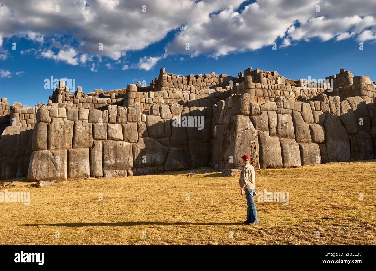 Riesige Mauern der Inka-Festung Saqsayhuaman, in der Nähe von Cusco, Peru, Südamerika Stockfoto