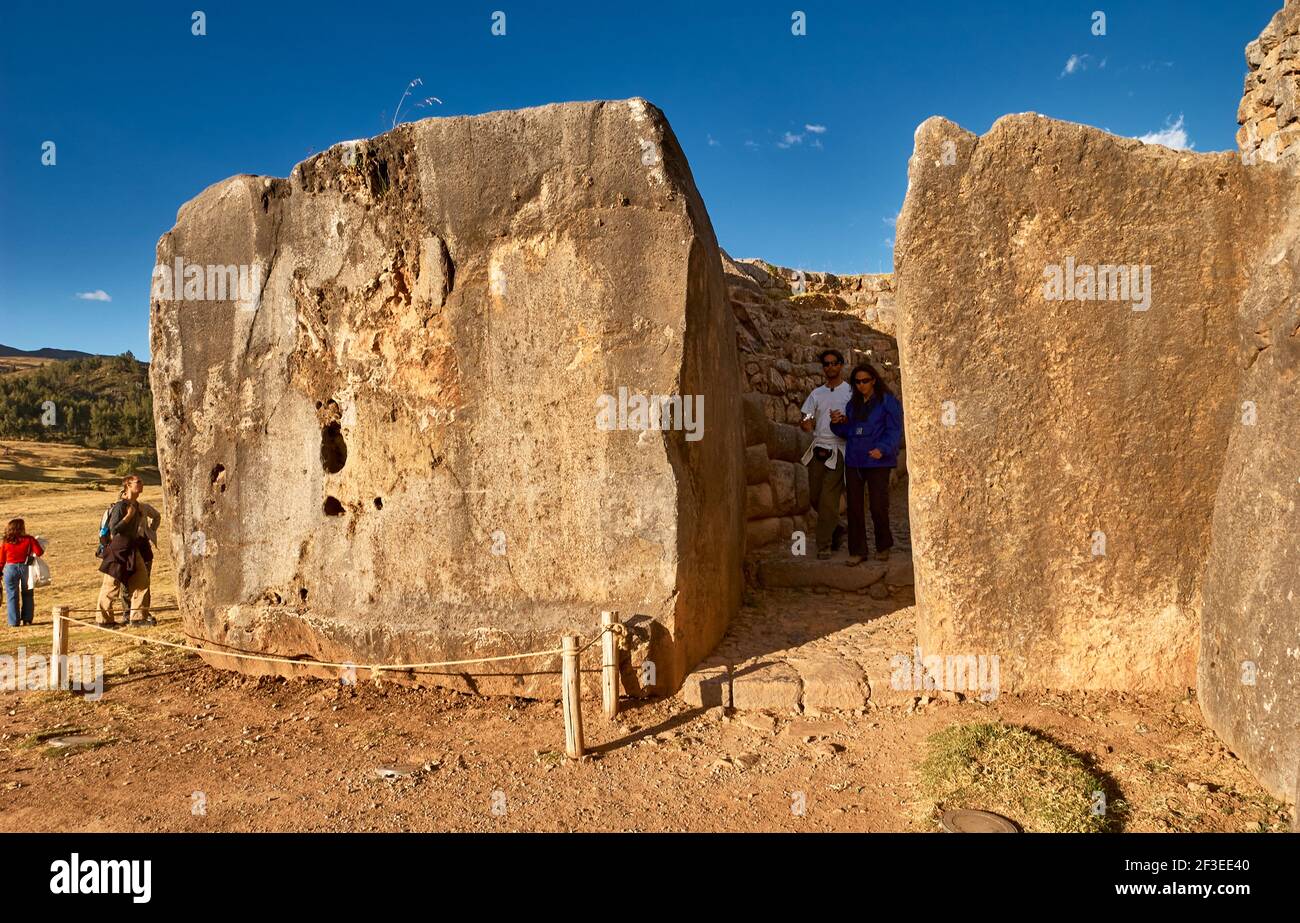 Riesige Mauern der Inka-Festung Saqsayhuaman, in der Nähe von Cusco, Peru, Südamerika Stockfoto