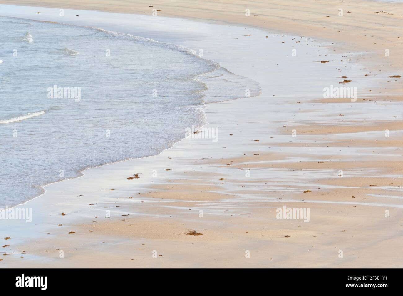 Abstrakter Strand in der Nähe von St. Briac sur Mer Bretagne Stockfoto