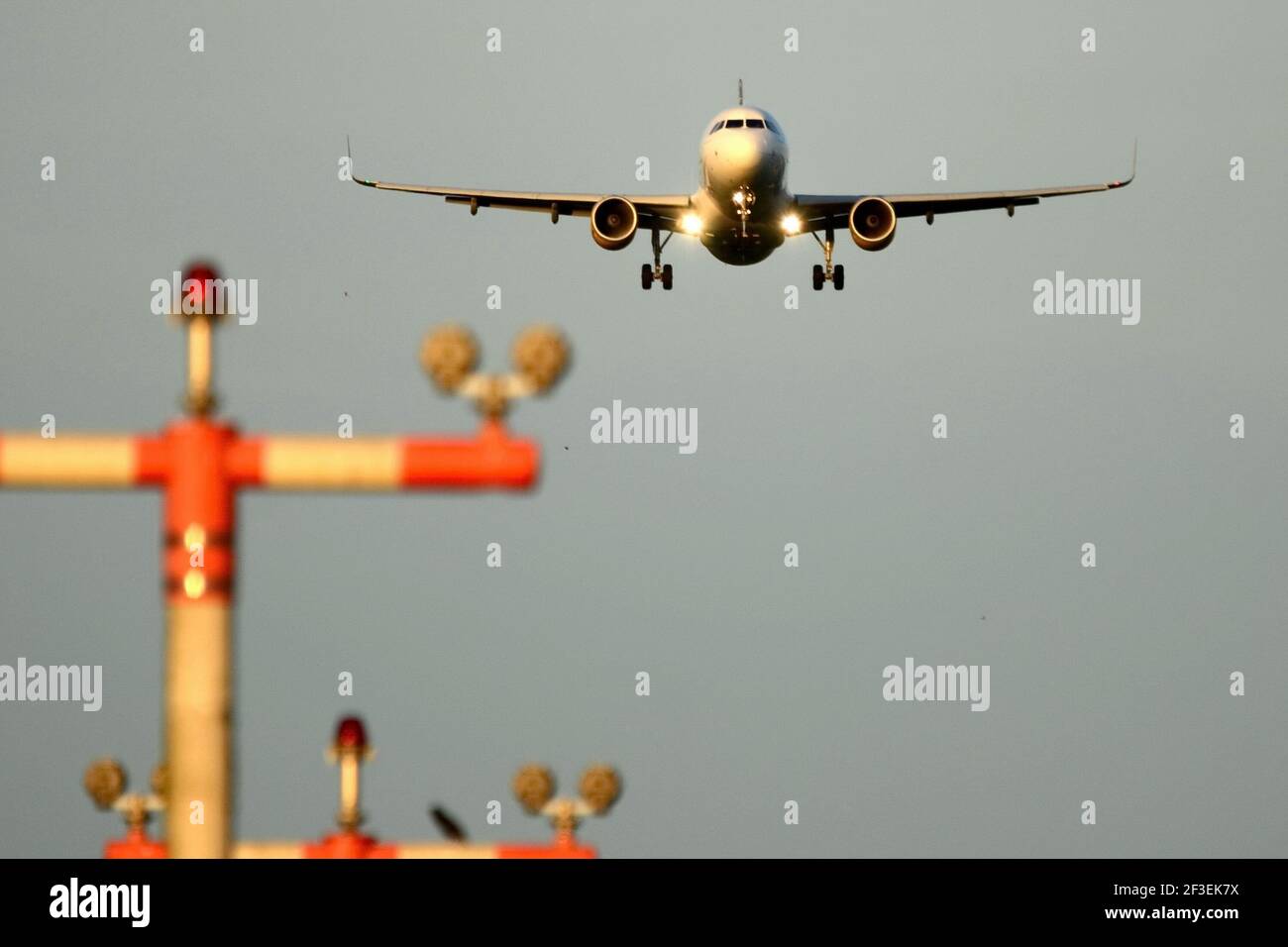 15-03-2021 - Generic Airplanes - EC-LVX - Vueling - Airbus A320. Seriennummer 5673, Typ 320-214. Erster Flug am 19,06.2013, geliefert an Vueling Stockfoto