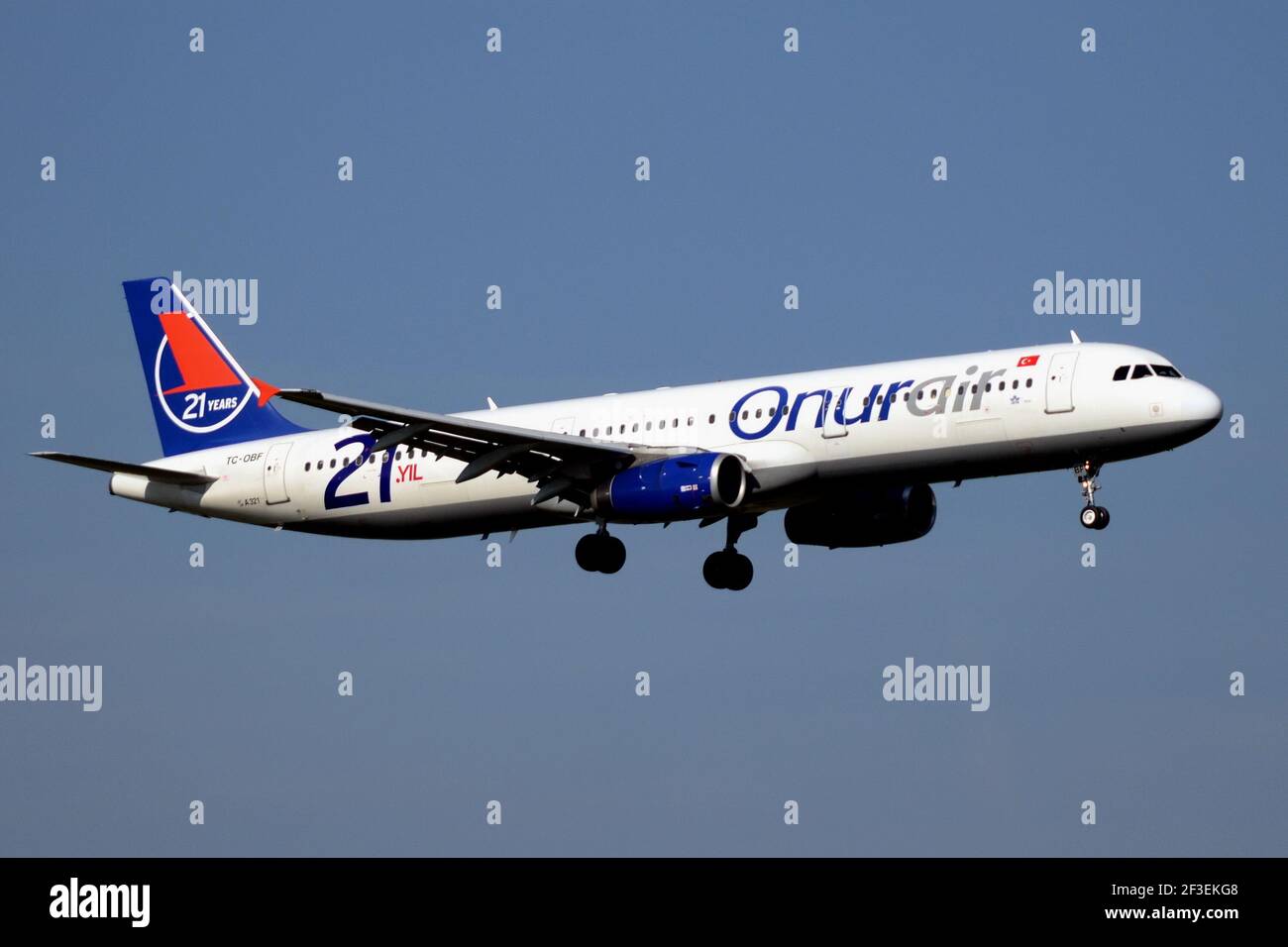 15-03-2021 - Generic Airplanes - TC-OBF - Onur Air - Airbus A321. Seriennummer 963, Typ 321-131. Lieferung an Onur Air am 22,01.2010. Sie flog Stockfoto