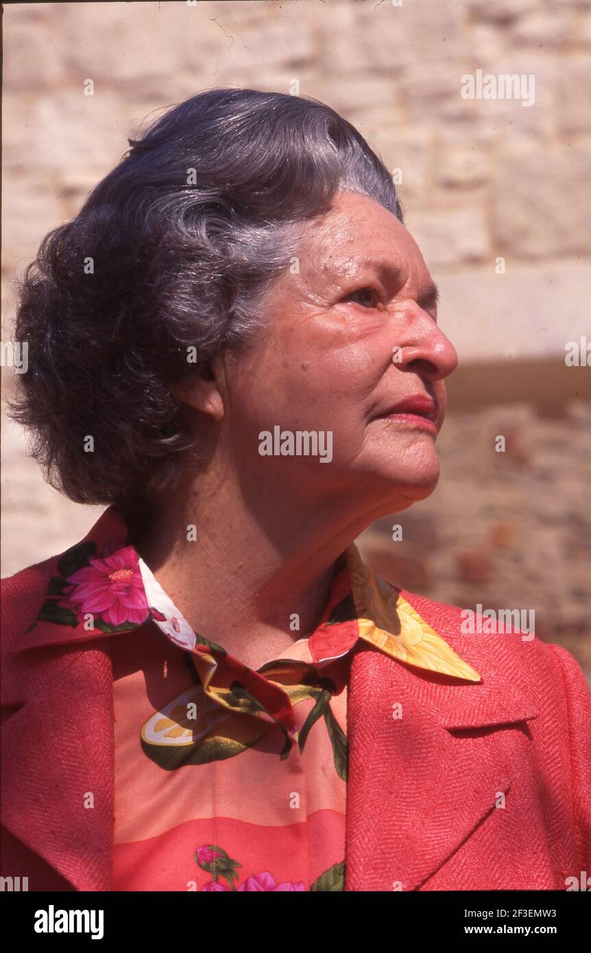 Retrospektive über das Leben der ehemaligen First Lady, Lady Bird Johnson während ihrer Jahre in Texas nach dem Tod des ehemaligen Präsidenten Lyndon Baines Johnson am 22. Januar 1973. Dieses Foto zeigt Lady Bird Johnson am 20. März 1995 im Lady Bird Johnson Wildflower Center. ©Bob Daemmrich Stockfoto