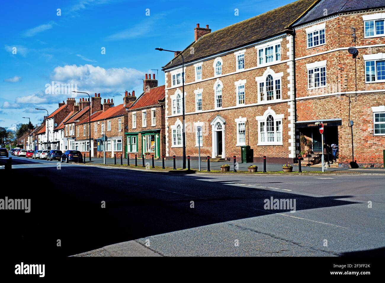 Long Street und Langley House, Easingwold, North Yorkshire, England Stockfoto