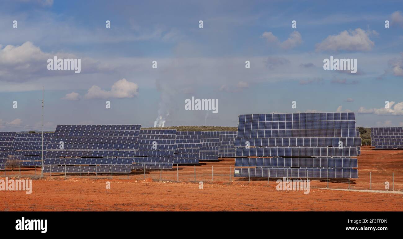 Photovoltaik Landschaft in Andalusien Solarindustrie Stockfoto