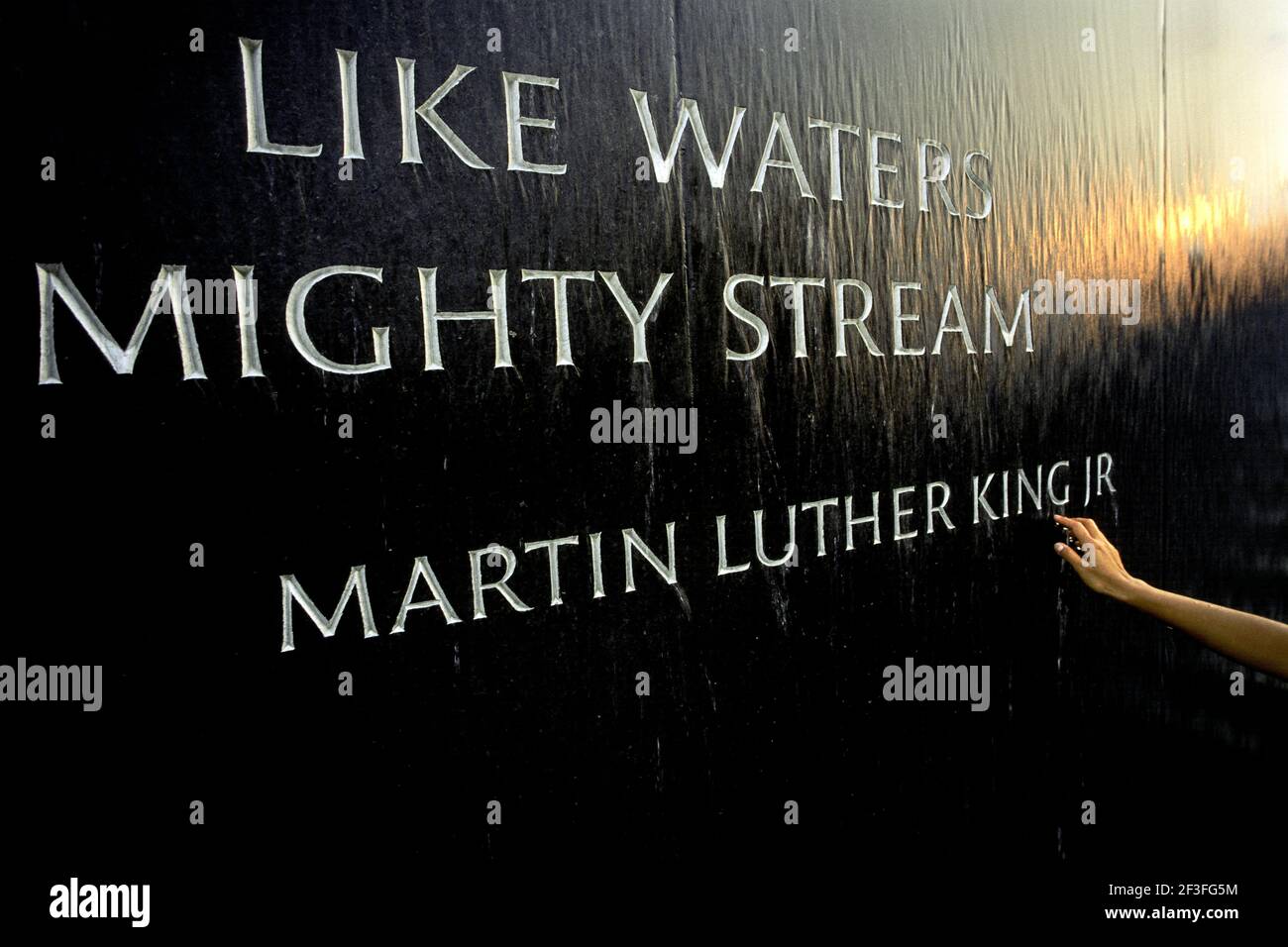 Detail des Bürgerrechtsdenkmals, das von Maya Lin für das Southern Poverty Law Center, Montgomery, AL, entworfen wurde Stockfoto