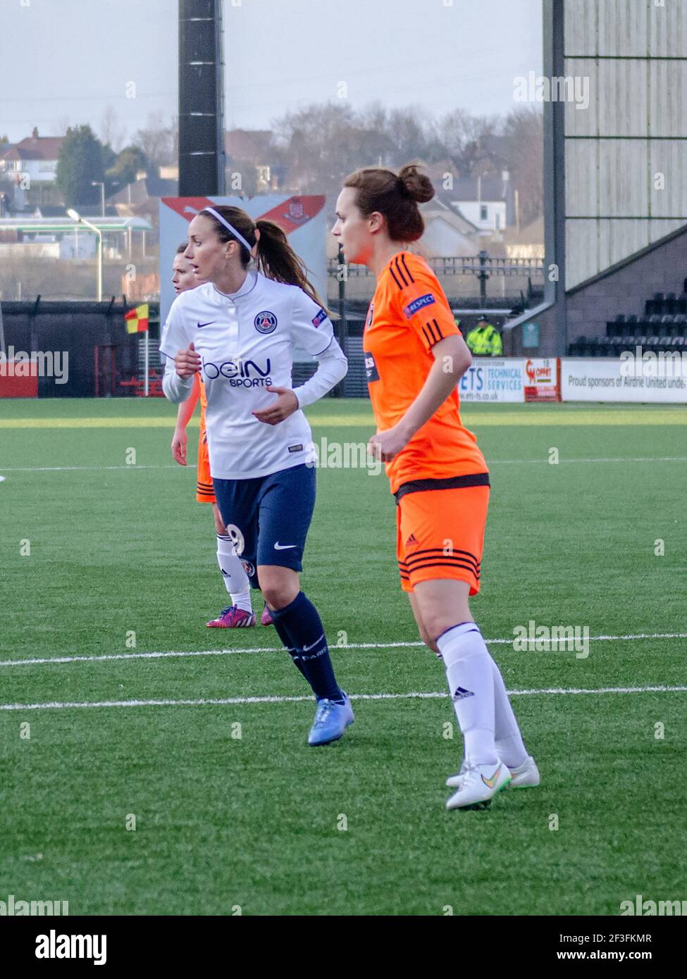 North Lanarkshire, Schottland, Großbritannien. 12th. November 2014: Ein Frauen-Champion-Ligen-Spiel gegen Glasgow City und Paris Saint-Germain. Stockfoto