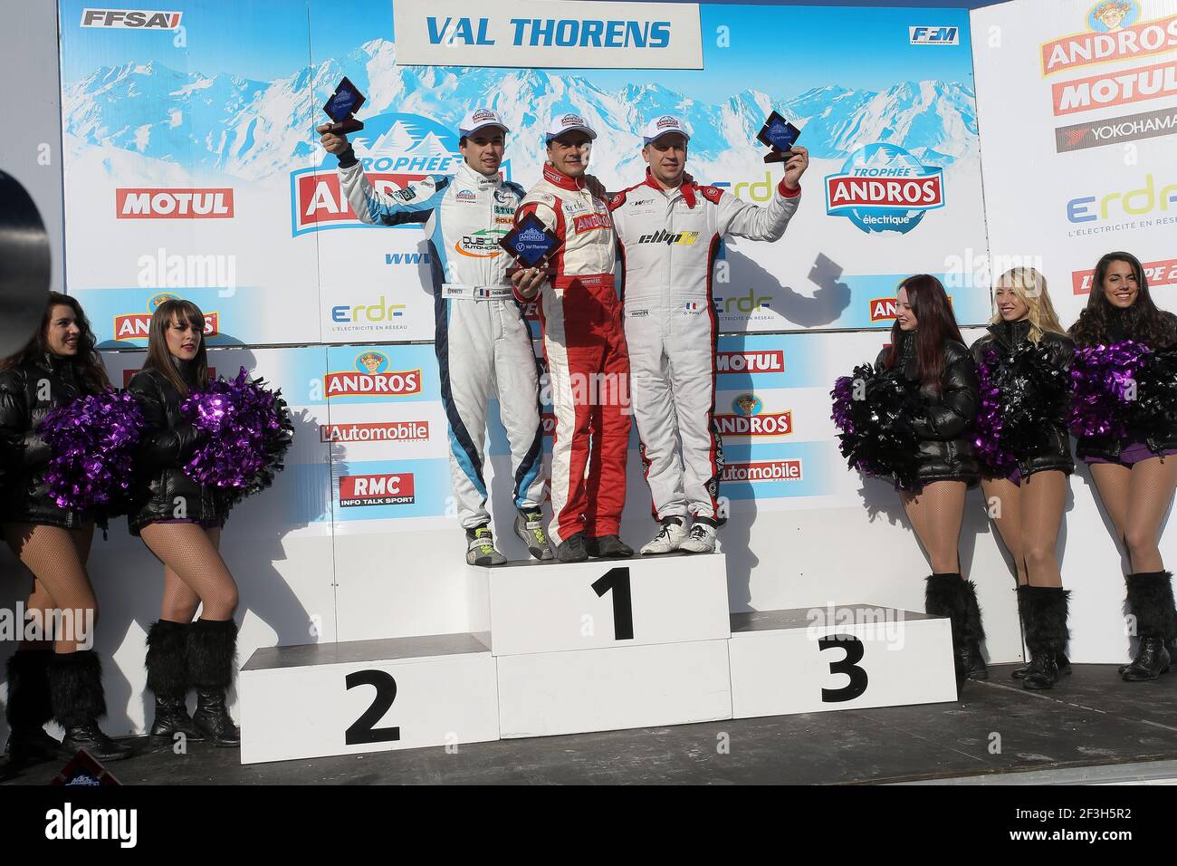 PODIUM 07 DUBOURG Andréa JOUET Christophe Clio 3 03 LAGORCE Franck BENEZET Eddy Dacia Lodgy 02 PANIS Olivier DEMOUSTIER Berenice Audi A1 Quattro Aktion während der 2015 und 2016 Ice Trophy Andros, Val Thorens Schaltung, von Dezember 5th bis 6th 2015, Frankreich. Foto Gregory Lenormand / DPPI Stockfoto