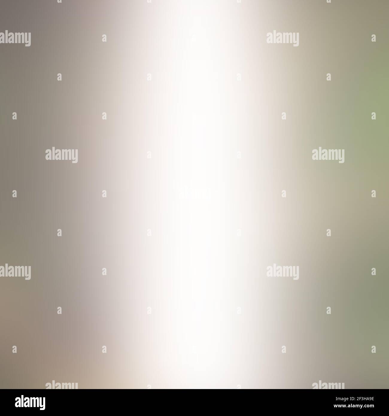 Weißer, grauer, abstrakter Hintergrund mit verschwommenem Lichtstrahl In der Mitte Stockfoto