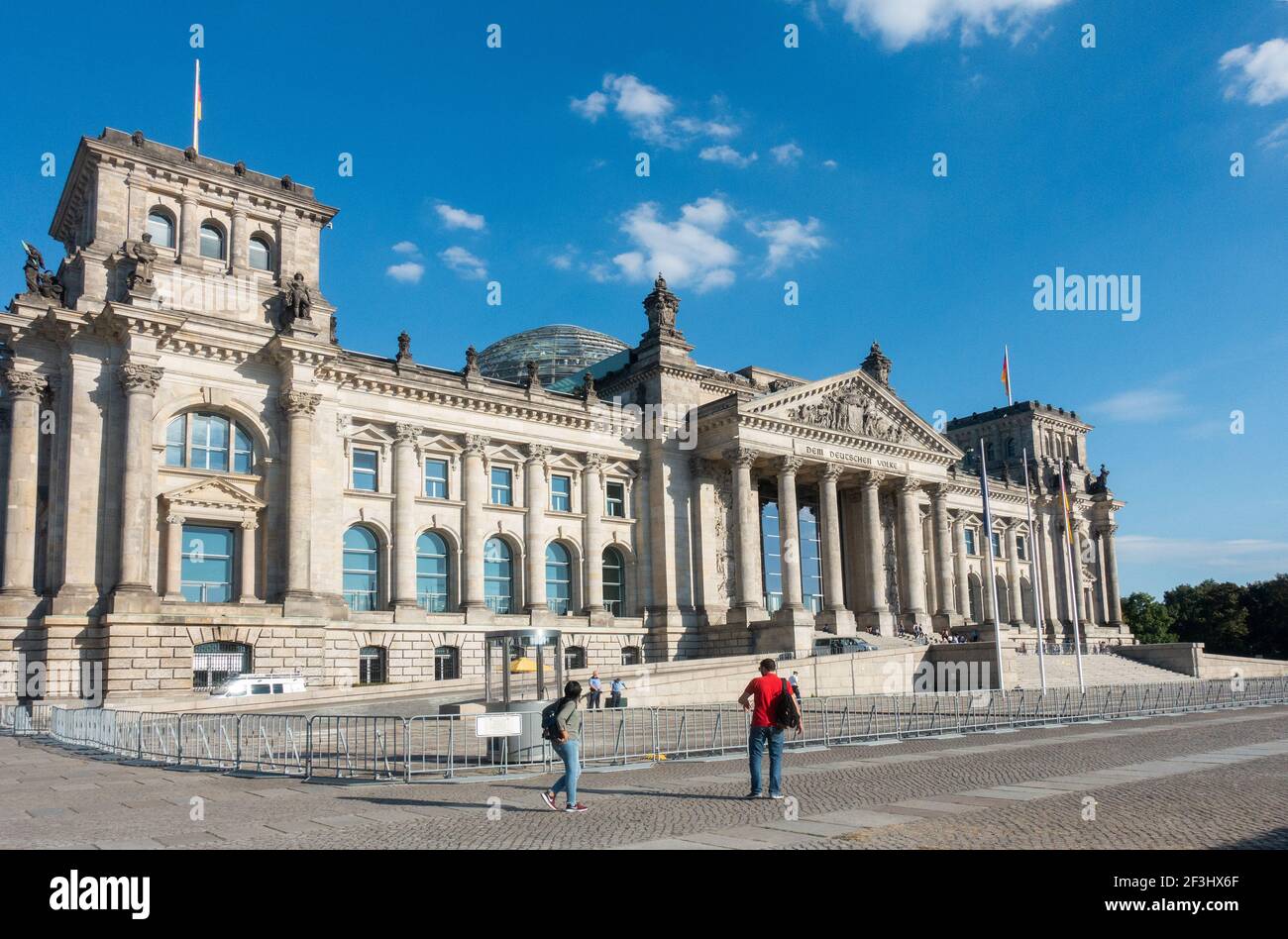 Deutsche Reichstagsgebäude und Kuppel in Berlin, Deutschland Stockfoto