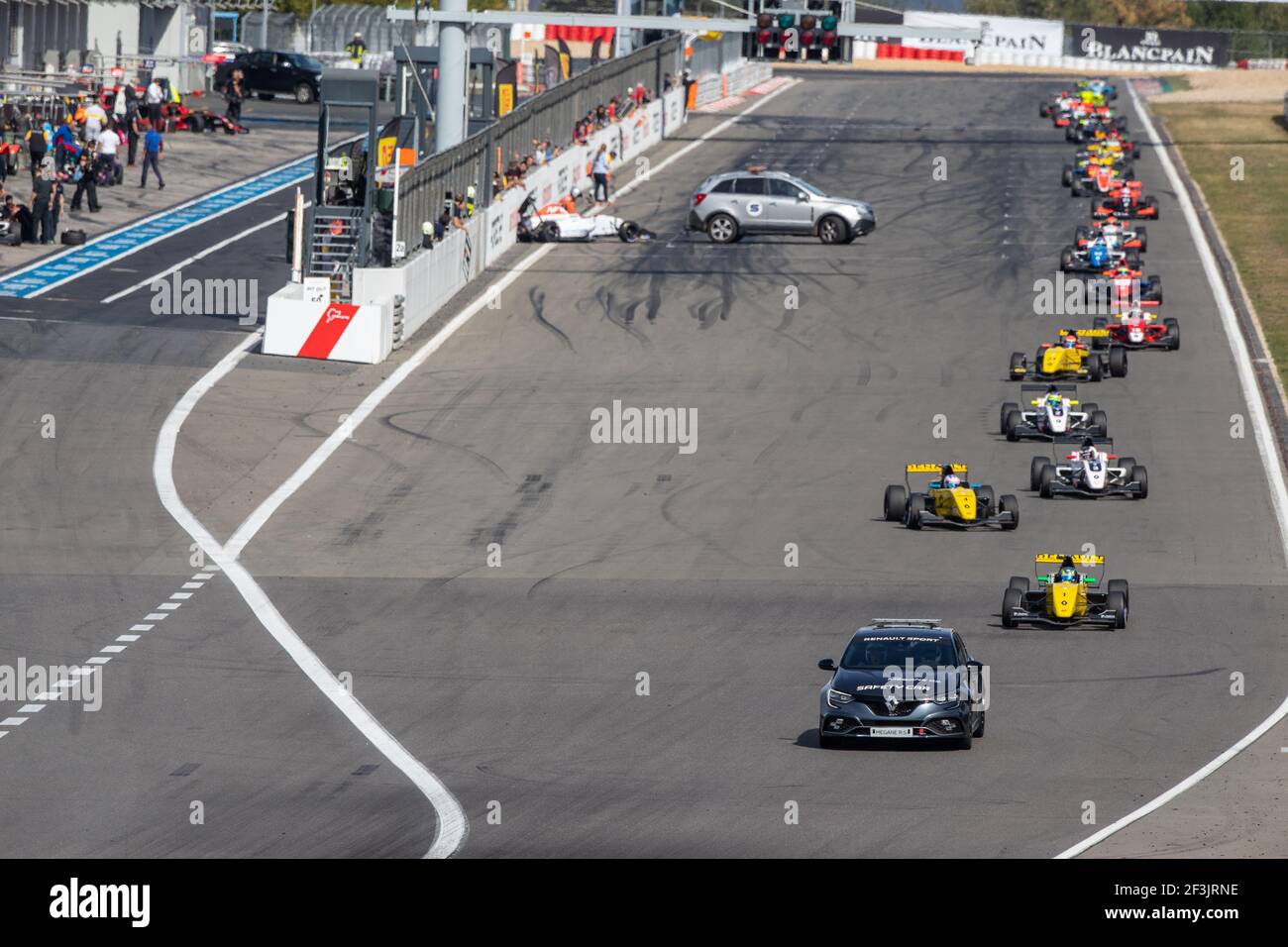 51 MATUS Axel (mex), FR 2,0 Eurocup Renault Team AVF by Adrian Valles, Action voiture de securite Safety car uncident crash during the 2018 Eurocup Formula Renault 2,0 race at Nürburgring from september 14 to 16, in Germany - Photo Frederic Le Floc'h / DPPI Stockfoto