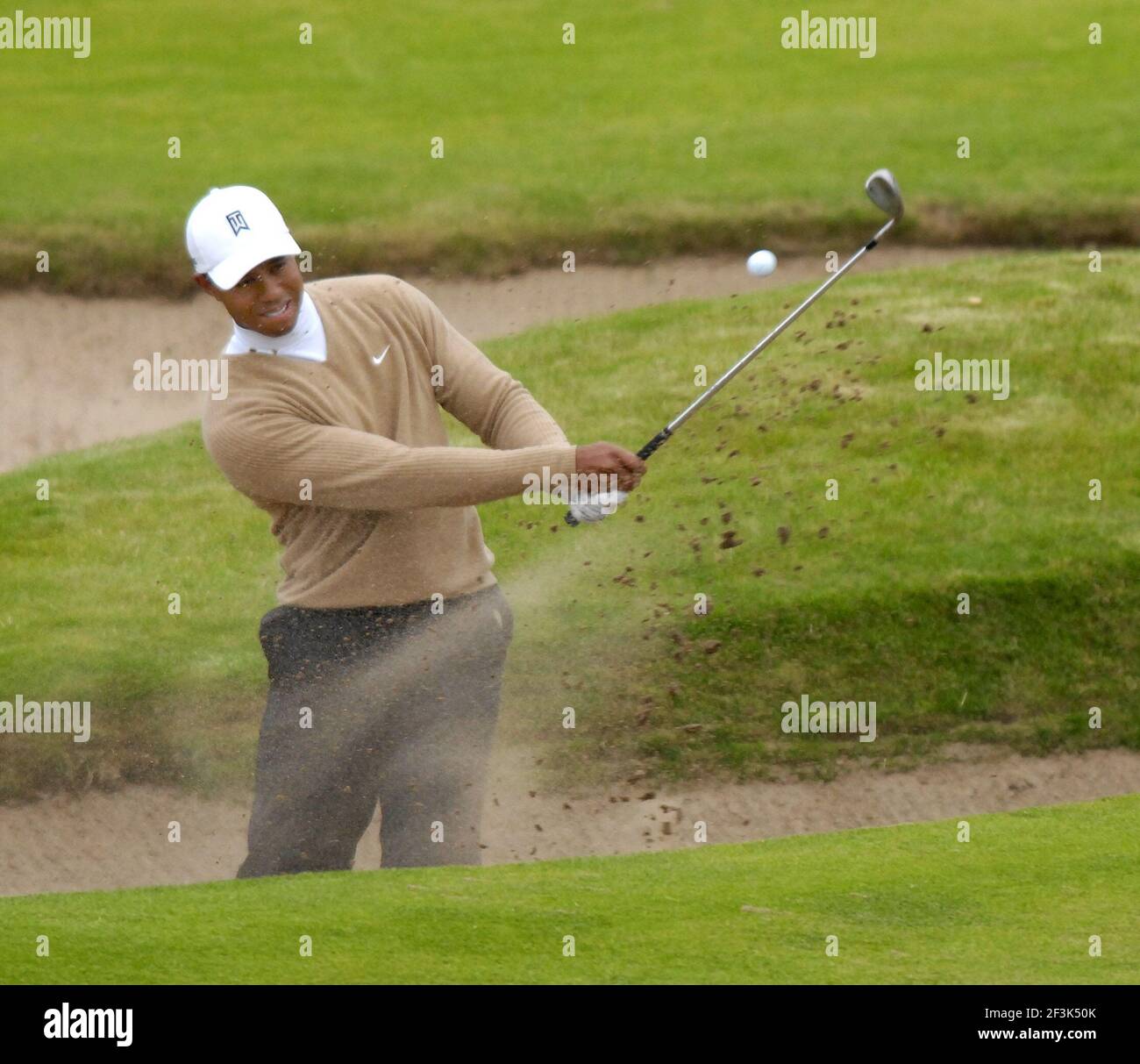 DIE 2007 ÖFFNEN IN CARNOUSTIE. 2ND TAG 20/7/2007 TIGER WOODS 18TH GRÜN FÜR BOGGIE. BILD DAVID ASHDOWN Stockfoto