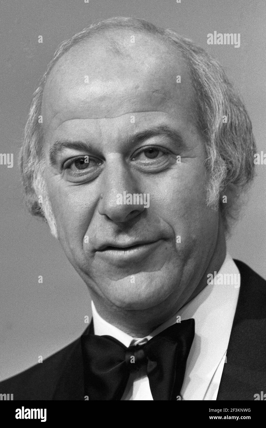 Ed FENDELL, Kameramann der ersten Mondlandung, Portrait, Hochformat, s/w Aufnahme, hier bei der Verleihung der Goldenen Kamera in Berlin, 19. Januar 1973. â Verwendung weltweit Stockfoto