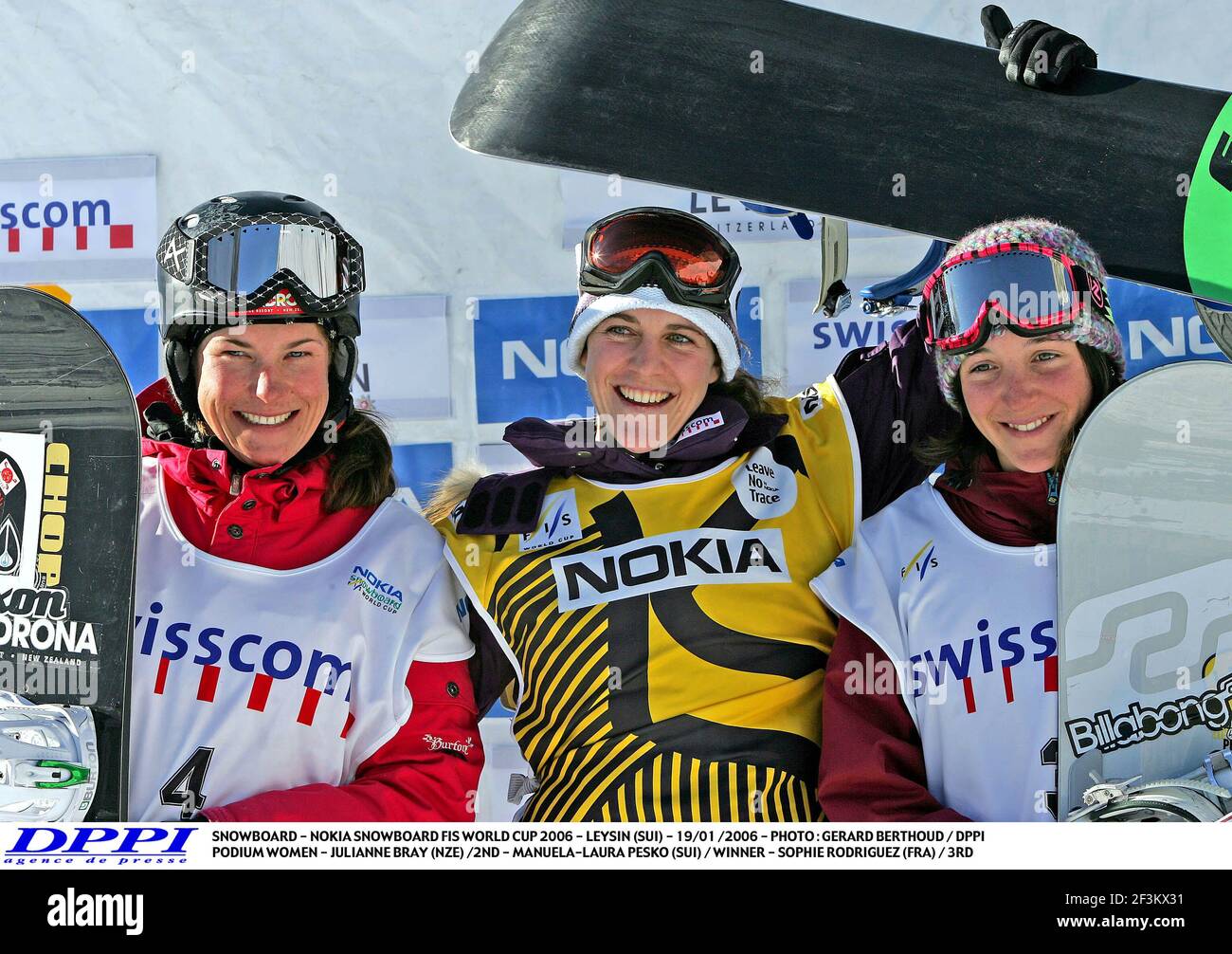 SNOWBOARD - NOKIA SNOWBOARD FIS WORLD CUP 2006 - LEYSIN (SUI) - 19/01 /2006 - FOTO : GERARD BERTHOUD / DPPI PODIUM WOMEN - JULIANNE BRAY (NZE) /2ND - MANUELA-LAURA PESKO (SUI) / GEWINNERIN - SOPHIE RODRIGUEZ (FRA) / 3RD Stockfoto