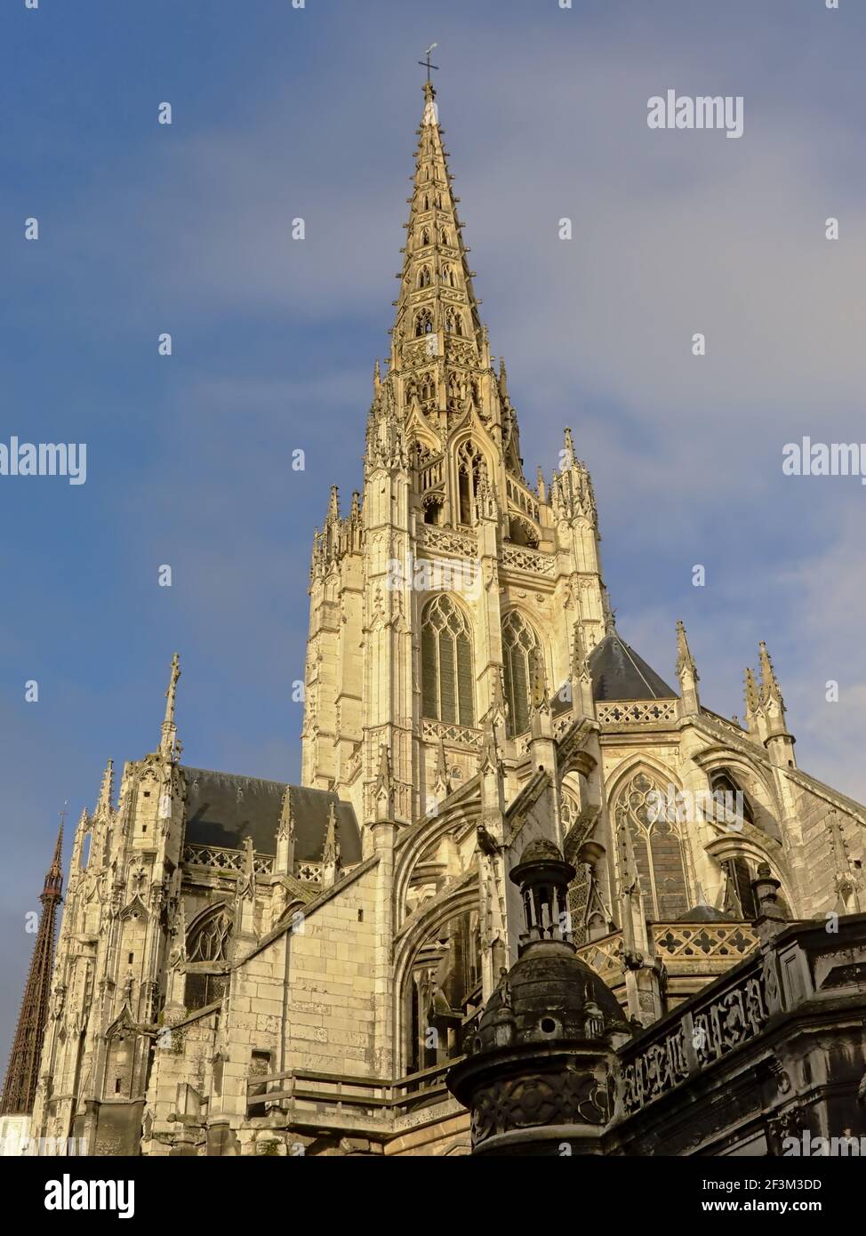 Detail der römisch-katholischen Kirche Saint Maclou im gotischen Stil Rouen, Frane Stockfoto