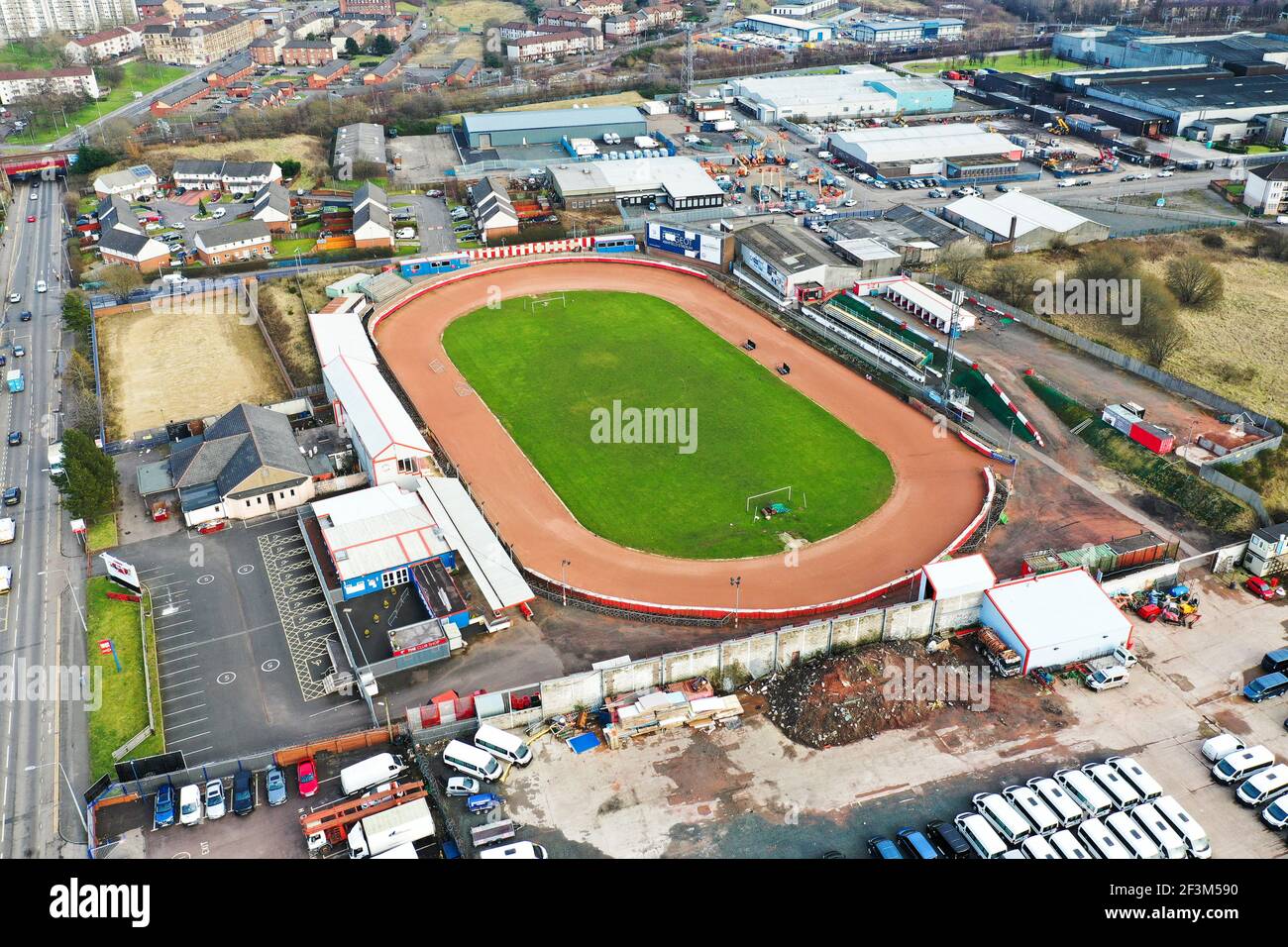 Luftdrohnenansicht des Saracen Park Speedway Stadions Stockfoto