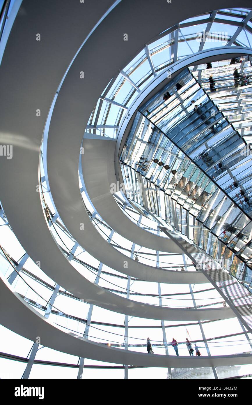 Deutschland, Berlin, Reichstag, der Glaskuppel, 1999, erstellt von Sir Norm Foster Stockfoto