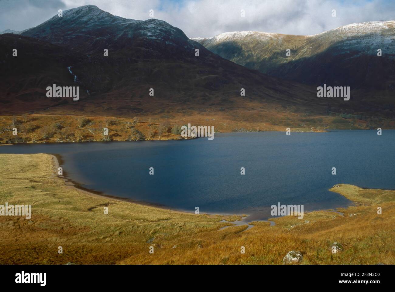 Blick über das westliche Ende von Loch Affric in Coire Leachavie, Schottland Stockfoto