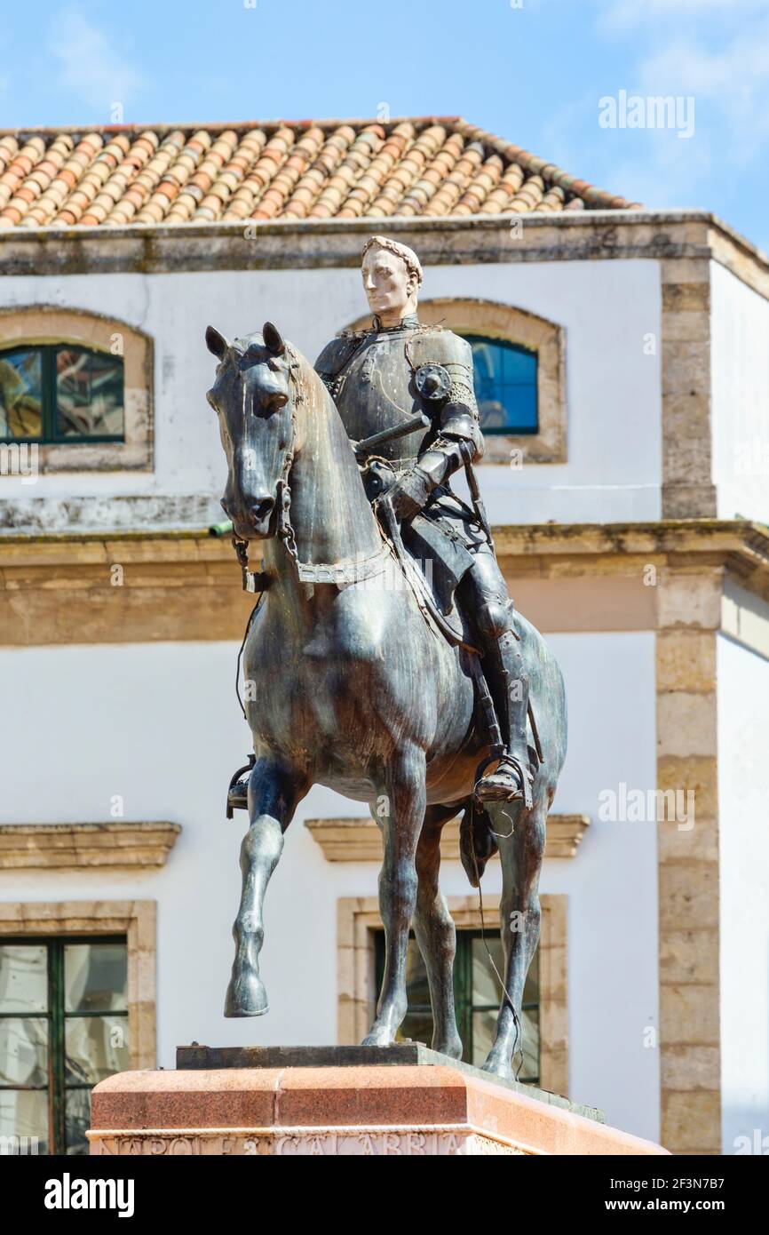 Reiterstatue auf der Plaza de las Tendillas von Gonzalo Fernandez de Cordoba, bekannt als El Gran Capitan, oder der große Kapitän, für seine militärischen Heldentaten Stockfoto