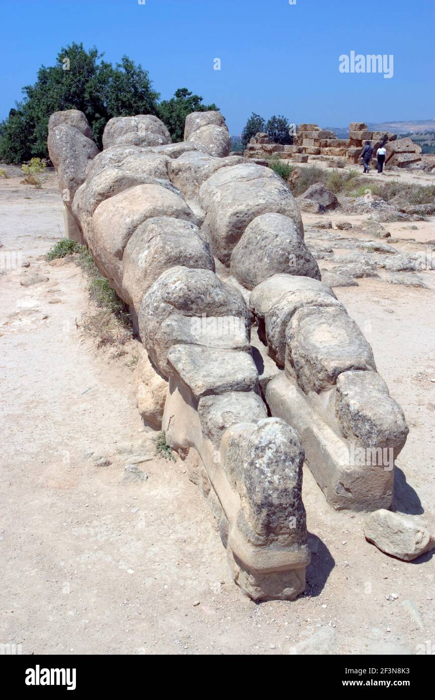 Agrigento war das Zentrum der griechischen, römischen und dann Cartheginian Herrschaft auf der Insel Sizilien. Das Tal der Tempel hat viele geformte Telamone und st Stockfoto