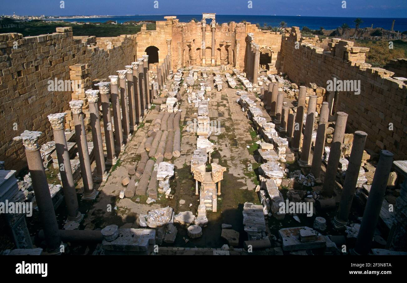 Die UNESCO-Weltkulturerbe und Stadt Leptis Magna war eine prominente Stadt des römischen Reiches und Handelsposten und politische Hochburg in Afrika. Stockfoto