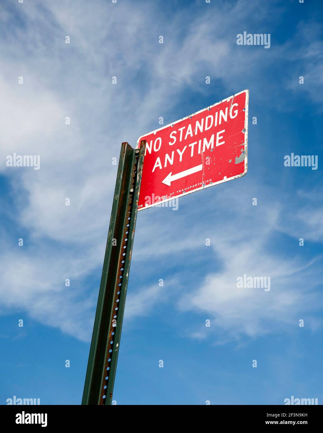 Parkbeschränkungen gibt es überall auf Coney Island, um Staus in den geschäftigen Sommermonaten zu verhindern, wenn der Verkehr am stärksten ist. . Stockfoto