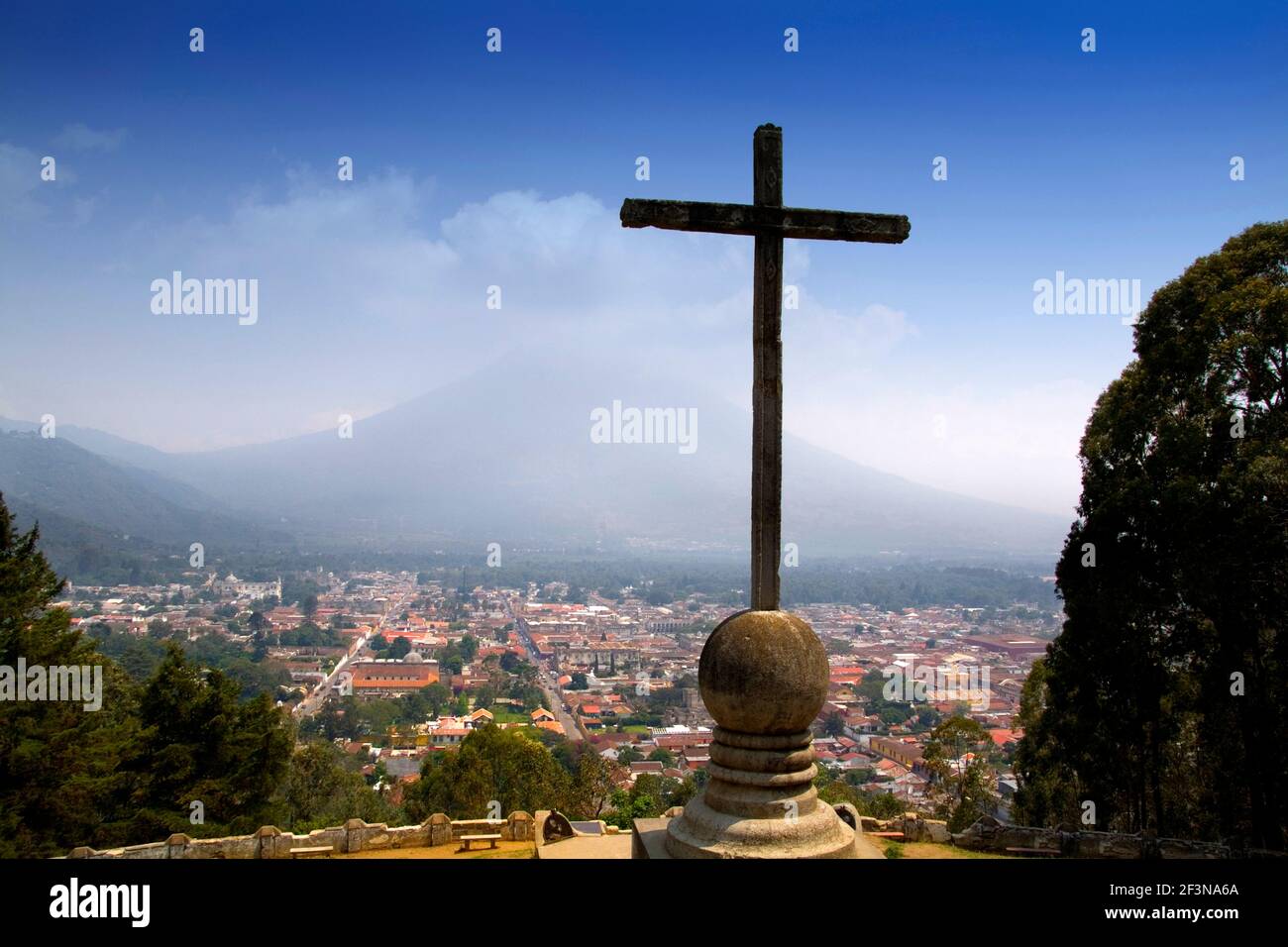 Der Kreuzberg ist ein berühmter Aussichtspunkt, von dem aus man die Stadt sehen kann. Stockfoto