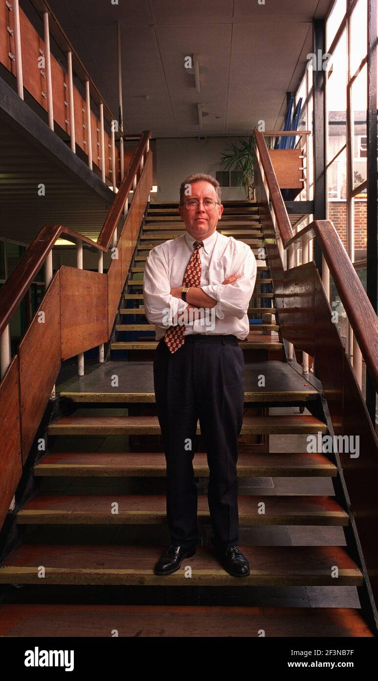 ZUR ANALYSE Michael Murphy, September 2000 Schulleiter von Chelsea und Hurlingham School Er soll die Crown Woods Schule in Eltham übernehmen. Stockfoto