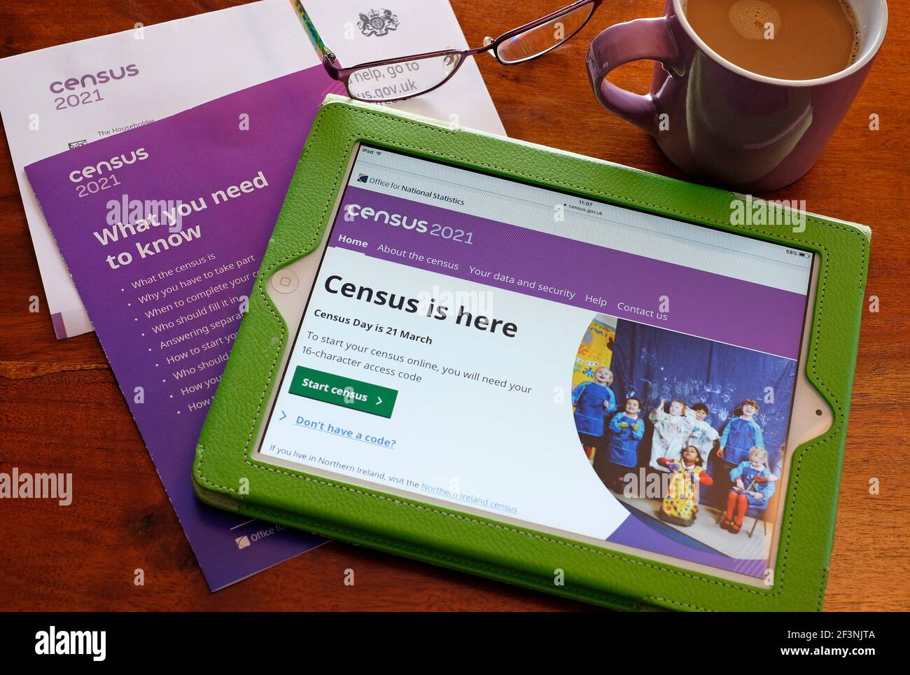 uk Government Census 2021 Homepage auf Computer Tablet-Bildschirm Stockfoto