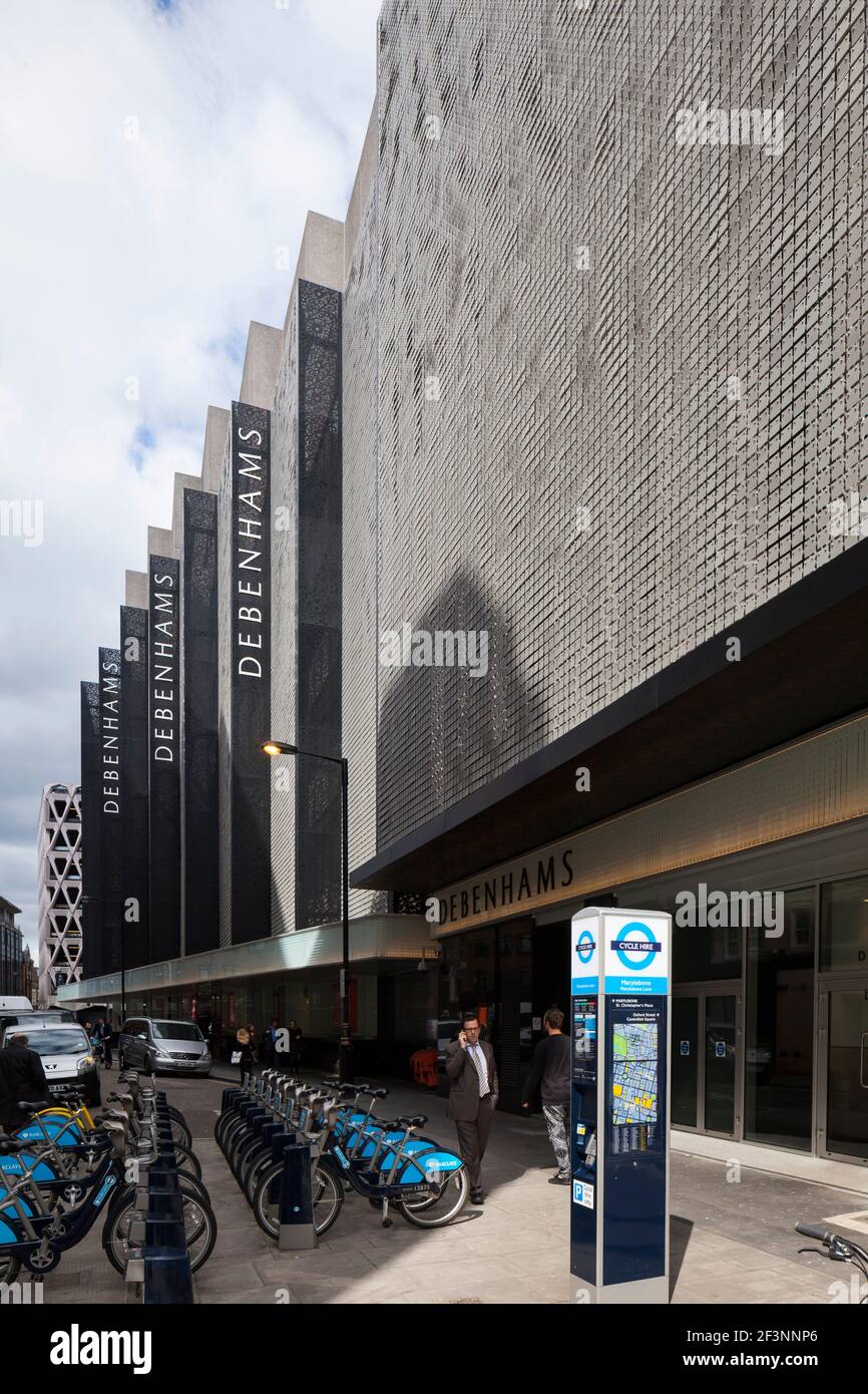 Wates Construction hat ein bestehendes Gebäude aus den 1960er Jahren für British Land am Oxford Steet in London umgestaltet, mit kinetischen Fassaden und neuen, voll hohen g Stockfoto