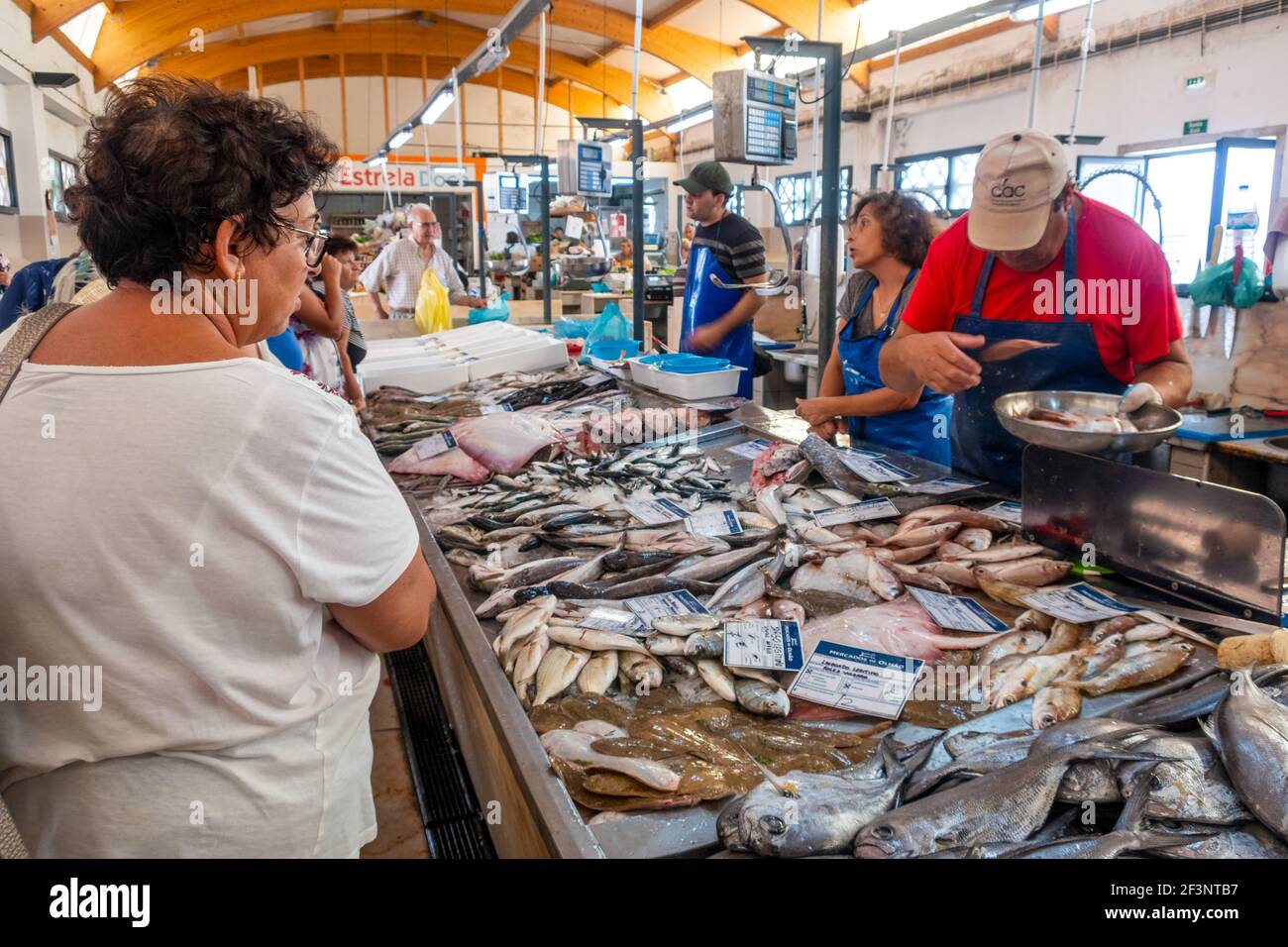 Frischer Fisch auf dem Markt in Fuseta, Algarve, Portugal Stockfoto