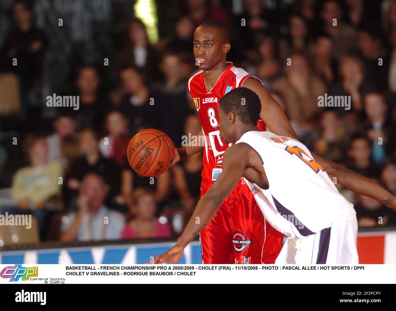 BASKETBALL - FRANZÖSISCHE MEISTERSCHAFT PRO A 2008/2009 - CHOLET (FRA) - 11/10/2008 - FOTO : PASCAL ALLEE / HOT SPORTS / DPPI CHOLET V GRAVELINES - RODRIGUE BEAUBOIS / CHOLET Stockfoto