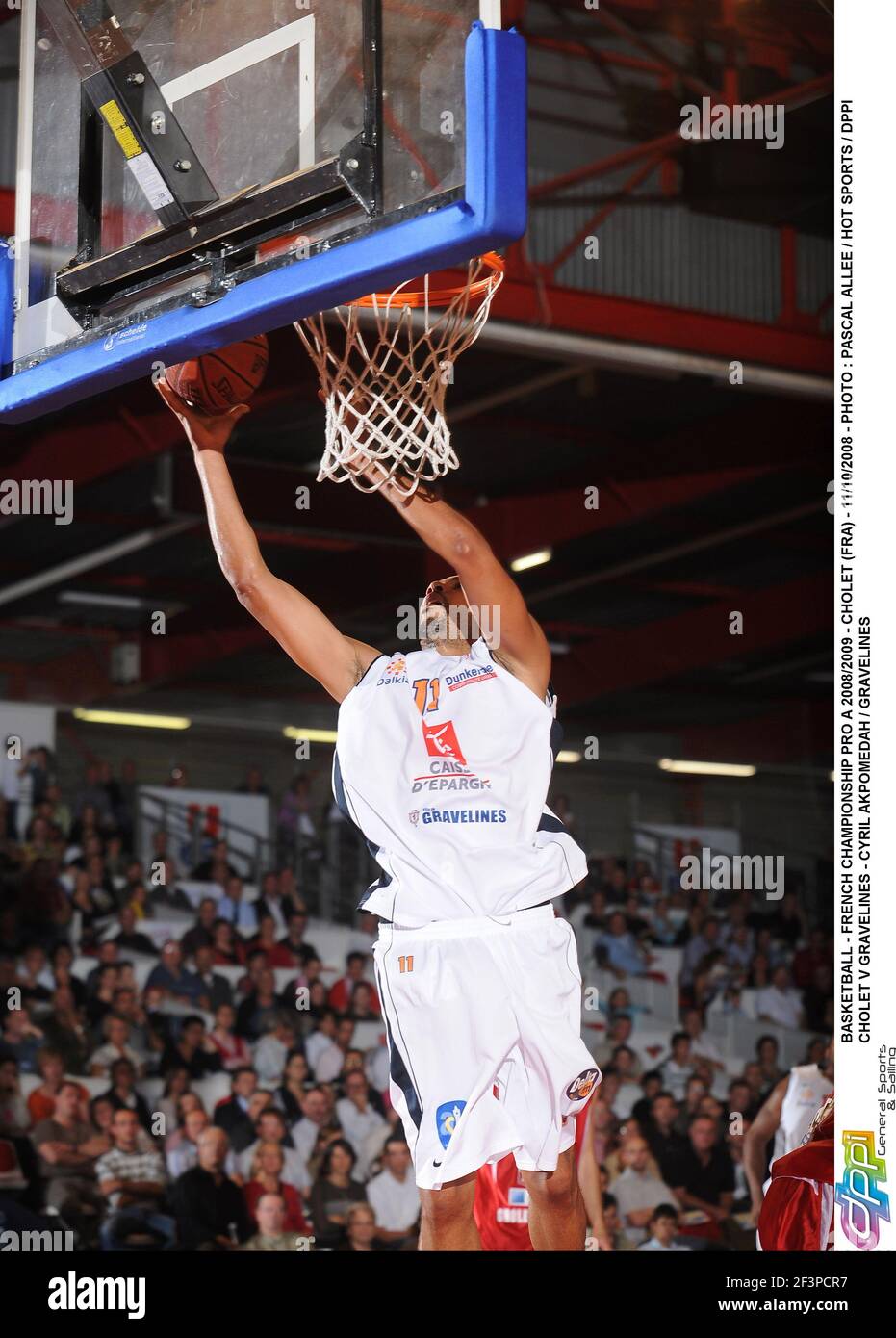 BASKETBALL - FRANZÖSISCHE MEISTERSCHAFT PRO A 2008/2009 - CHOLET (FRA) - 11/10/2008 - FOTO : PASCAL ALLEE / HOT SPORTS / DPPI CHOLET V GRAVELINES - CYRIL AKPOMEDAH / GRAVELINES Stockfoto