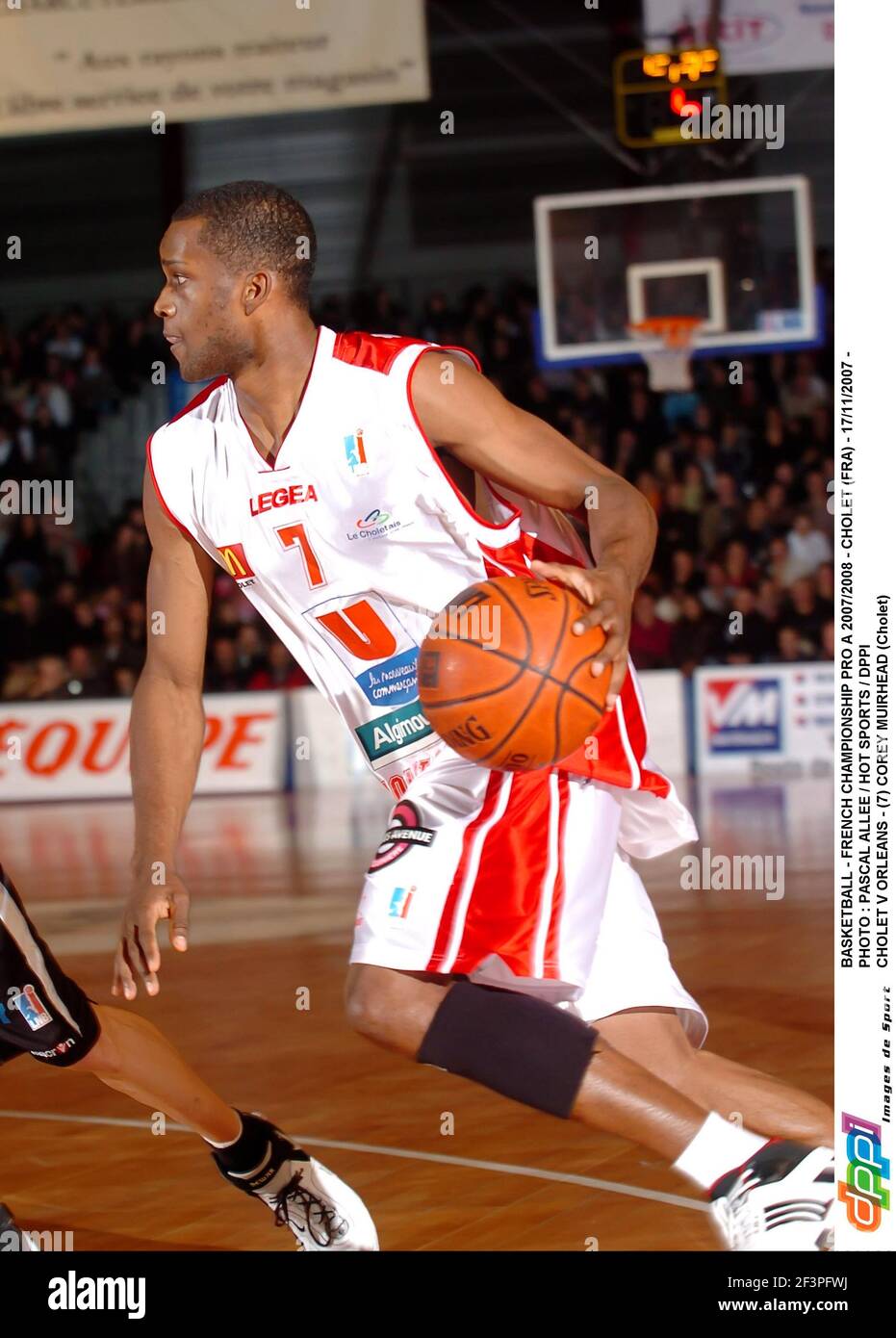 BASKETBALL - FRANZÖSISCHE MEISTERSCHAFT PRO A 2007/2008 - CHOLET (FRA) - 17/11/2007 - FOTO : PASCAL ALLEE / HOT SPORTS / DPPI CHOLET V ORLEANS - (7) COREY MUIRHEAD (CHOLET) Stockfoto